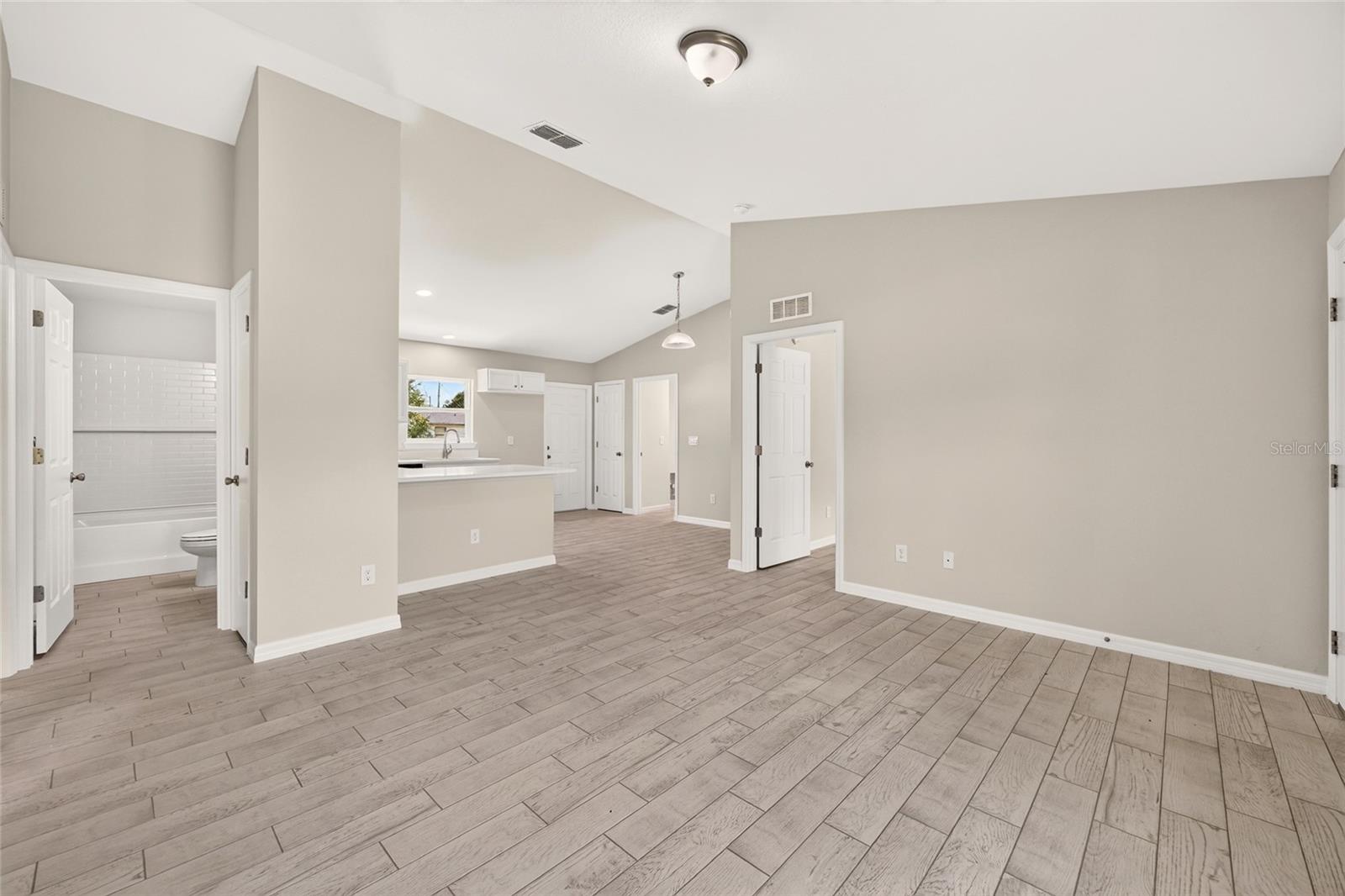 85 Olive Rd Property Photo 15