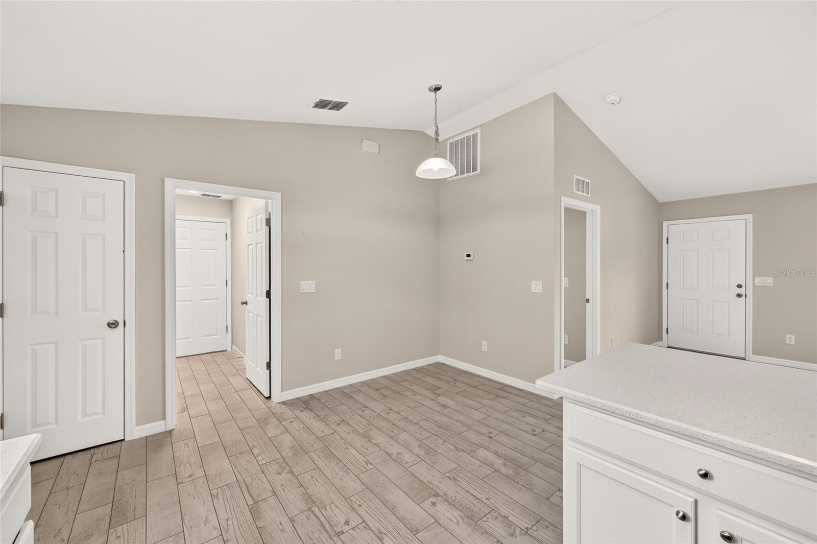 85 Olive Rd Property Photo 26