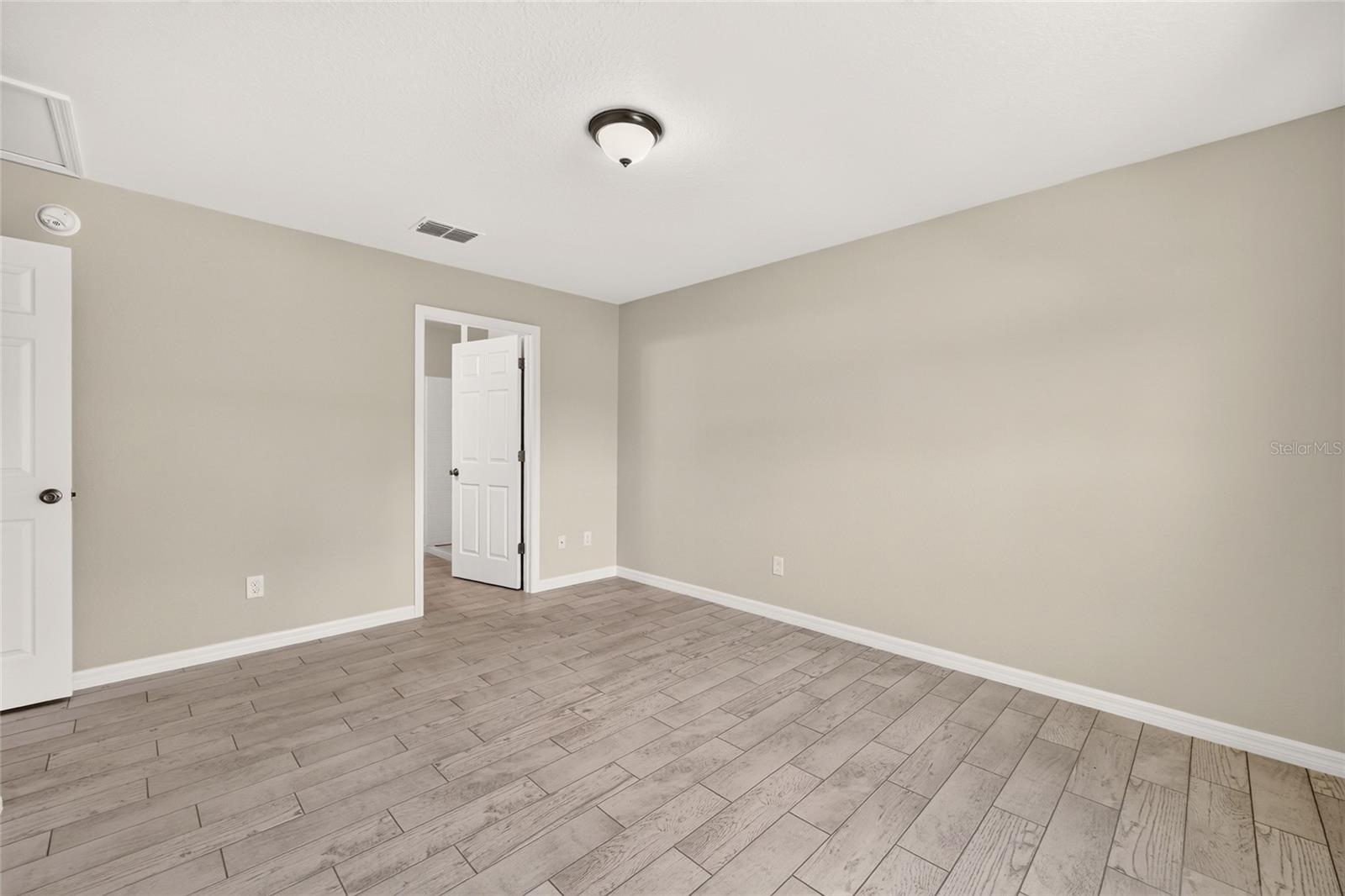 85 Olive Rd Property Photo 28