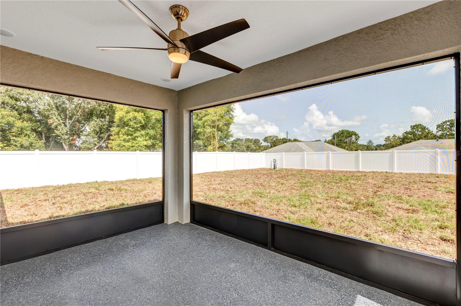 9679 Se 157th Ln Property Photo 17