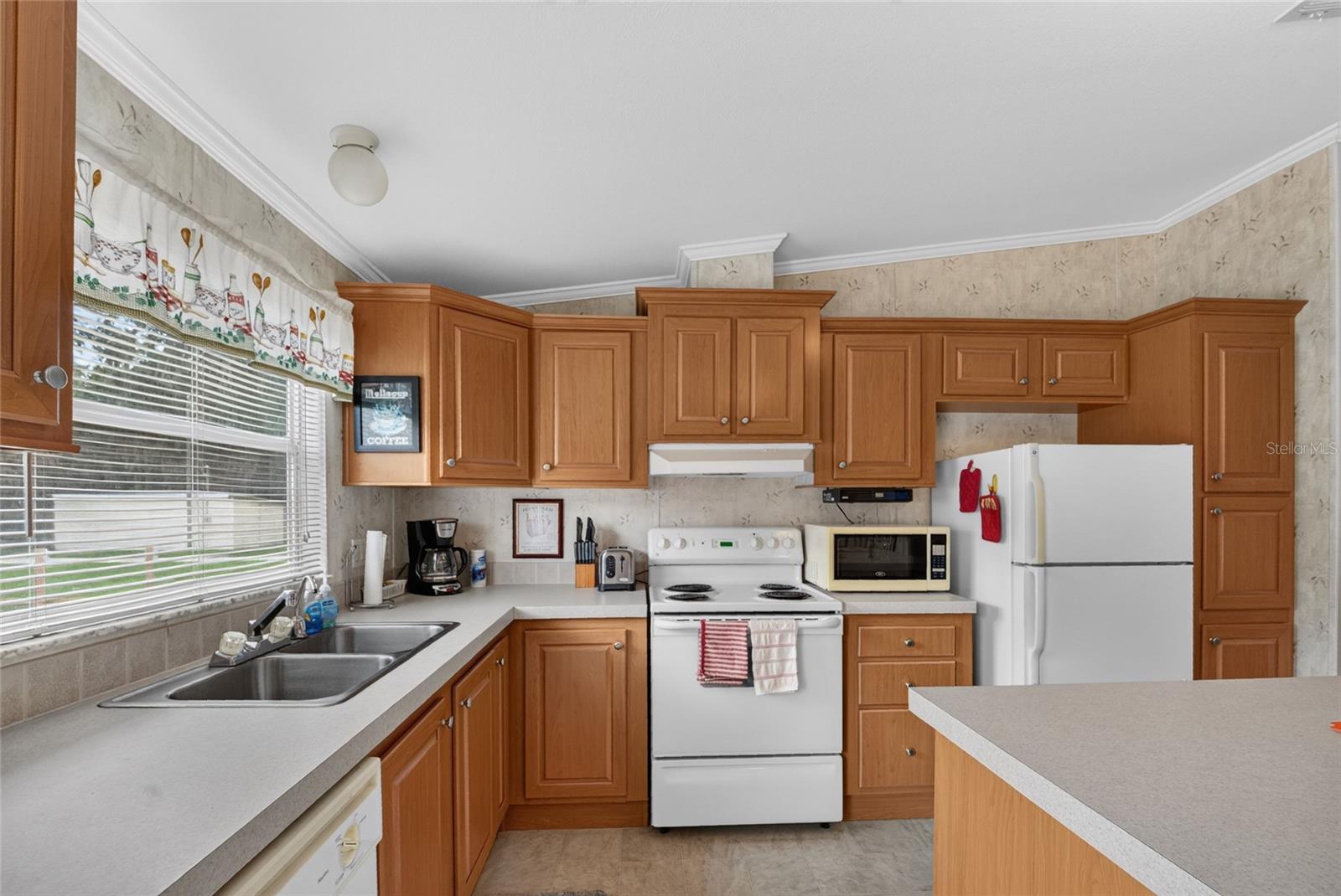 13550 Highway 40 E Property Photo 8