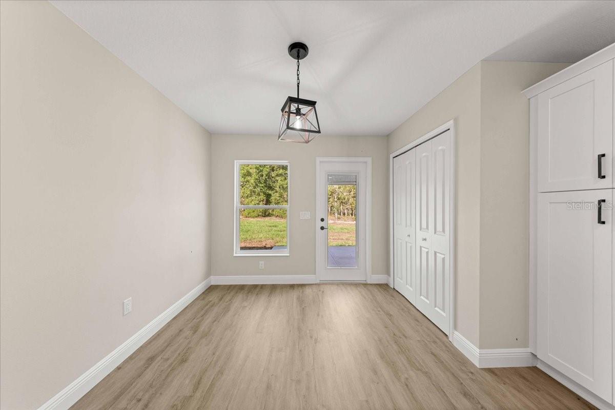 1570 Ne 152nd Ct Property Photo 14