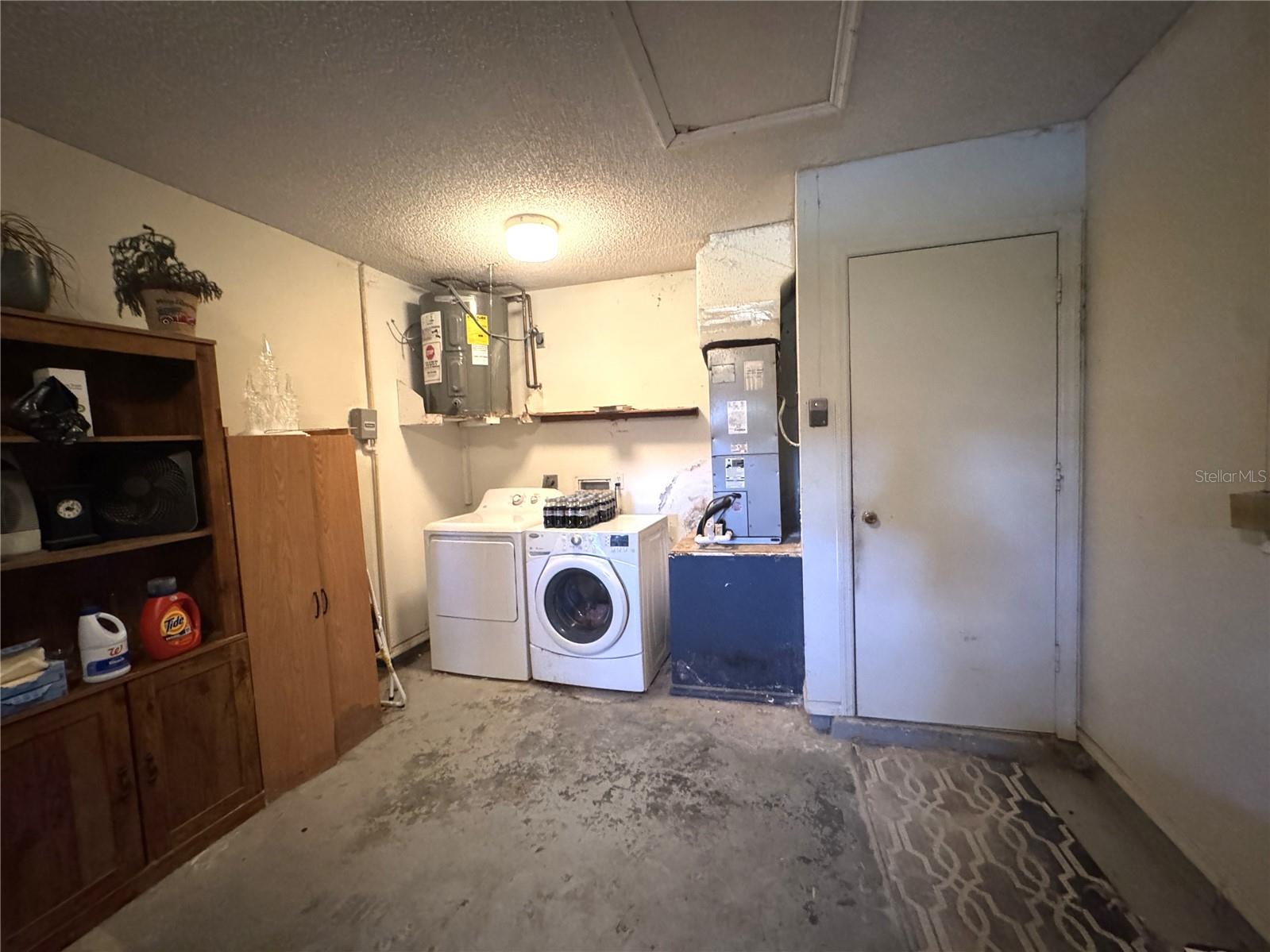 306 Oak Lane Pass Property Photo 13