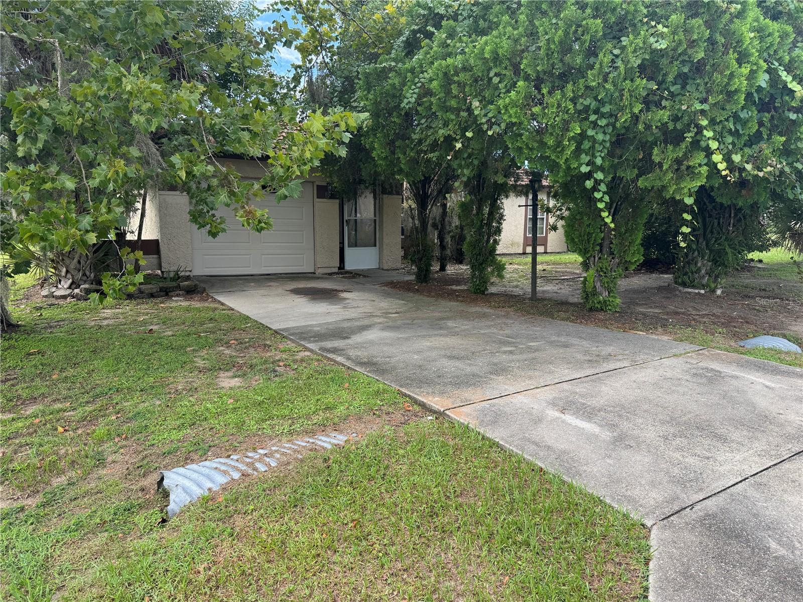 306 Oak Lane Pass Property Photo 14