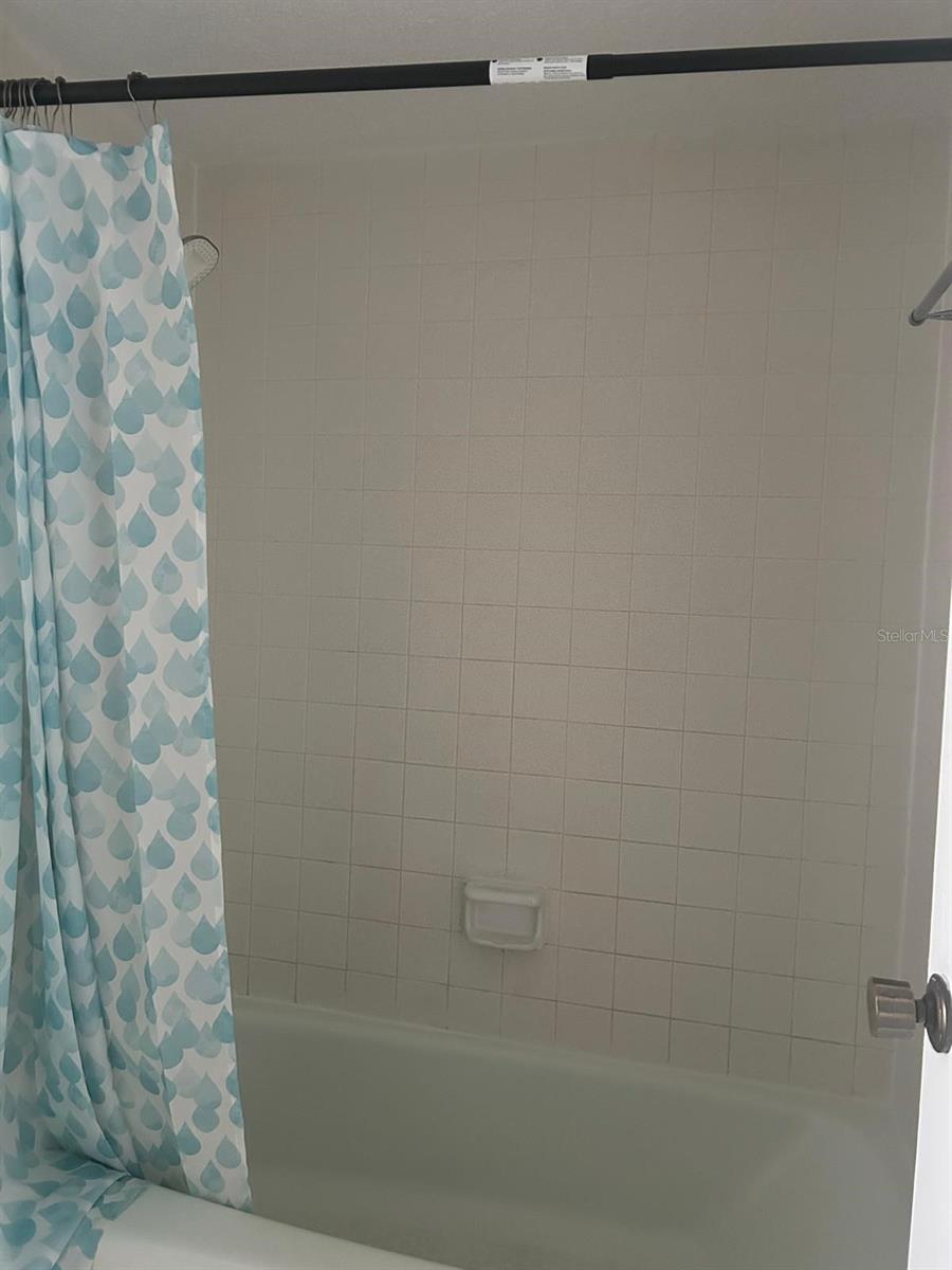 625 Silver Pass #a Property Photo 14