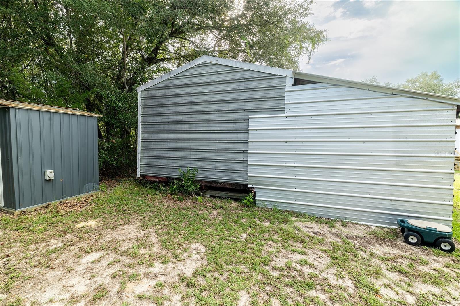 5865 Ne 137th Ter Property Photo 41