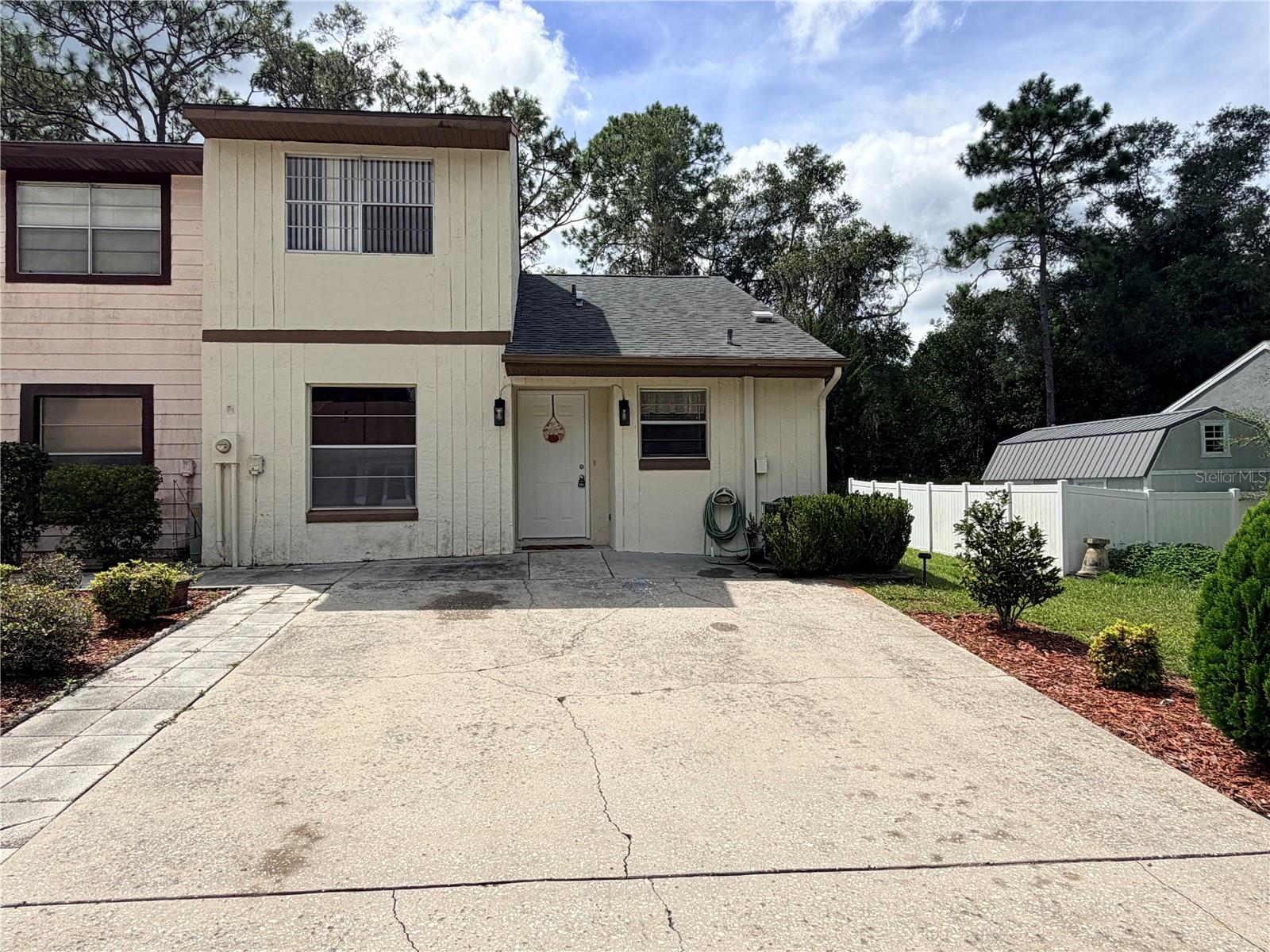 1819 Silverwood St Property Photo 1