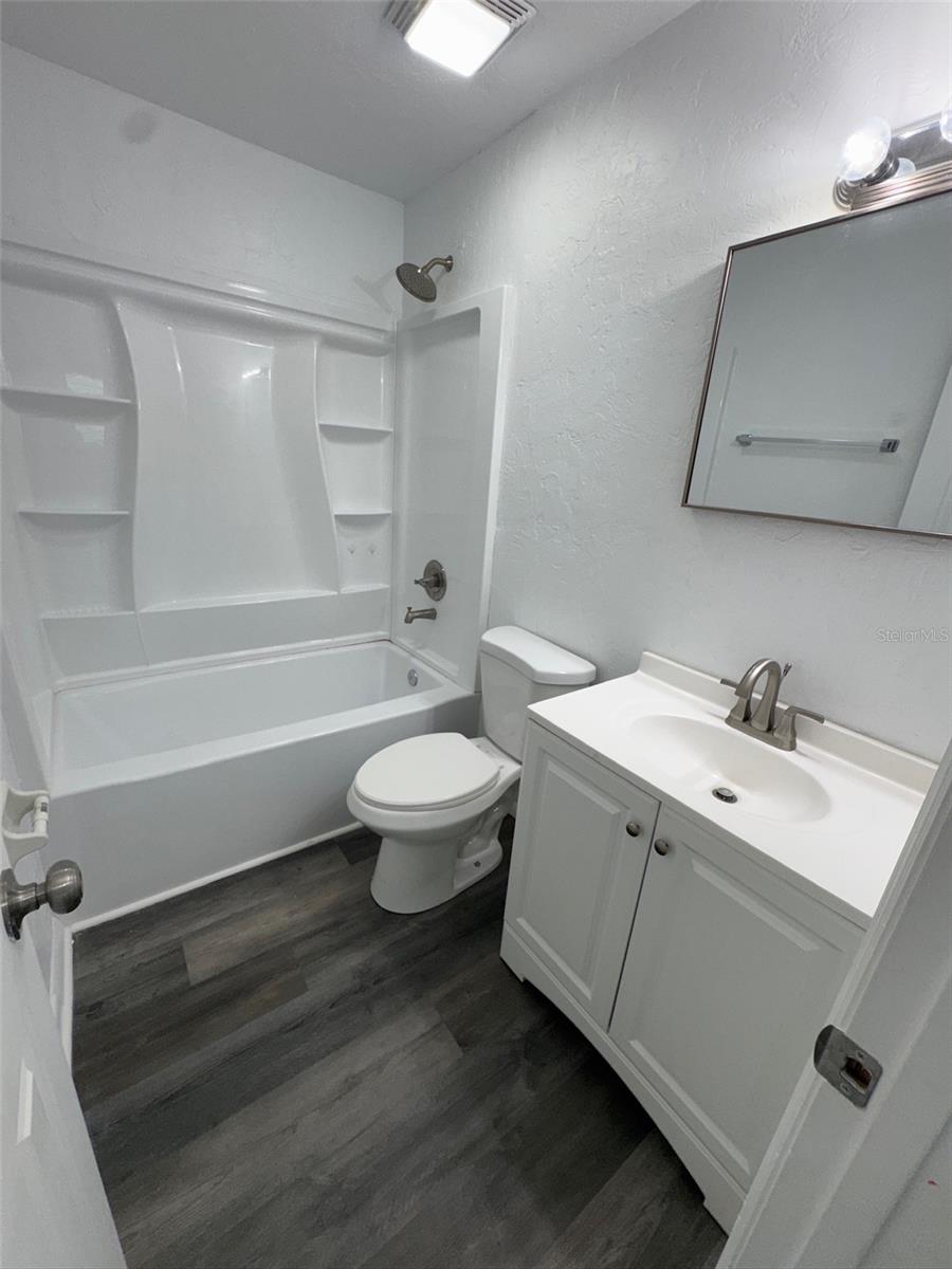 1640-1640 Ne 71st Pl Property Photo 10