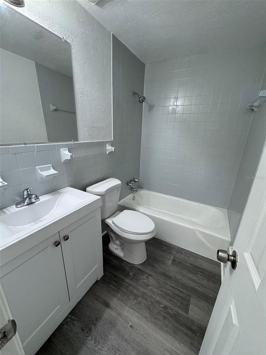 1712-1712 Ne 71st St Property Photo 10