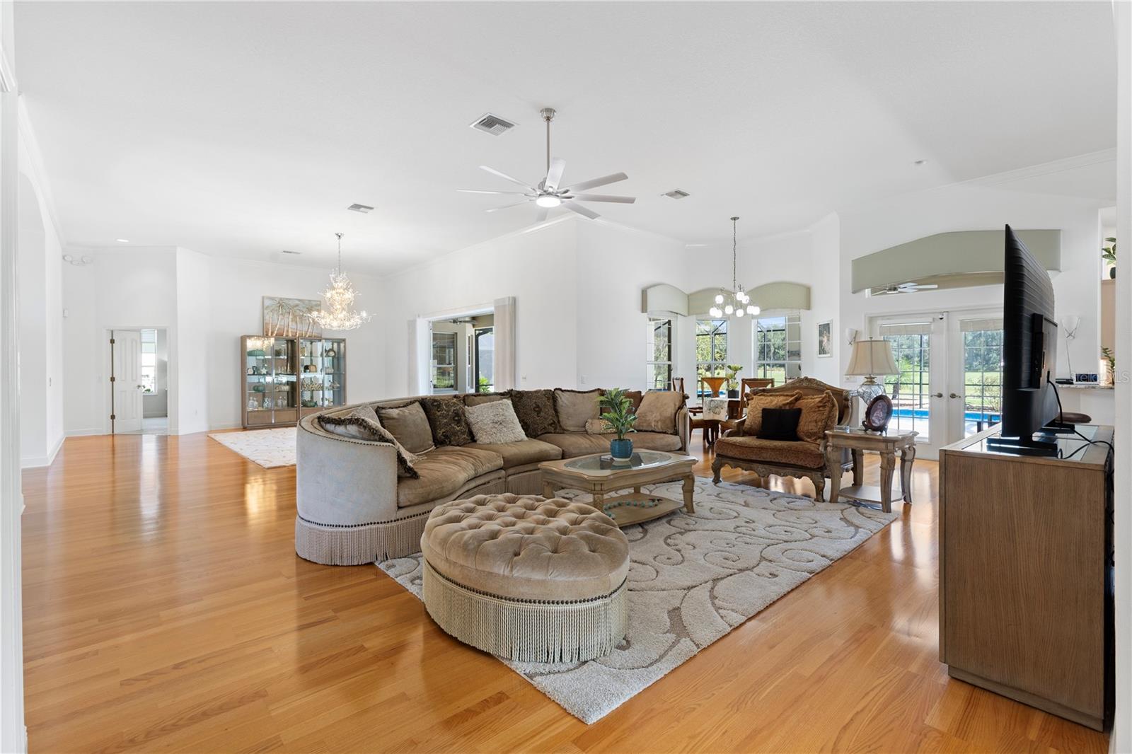 1800 St. James Cir Property Photo 18