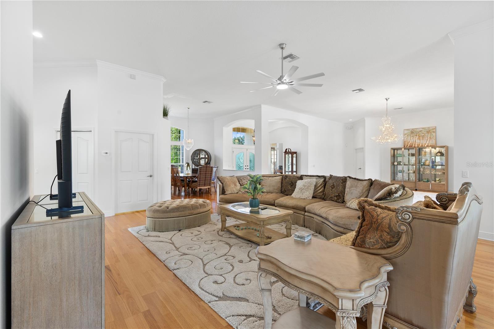 1800 St. James Cir Property Photo 19