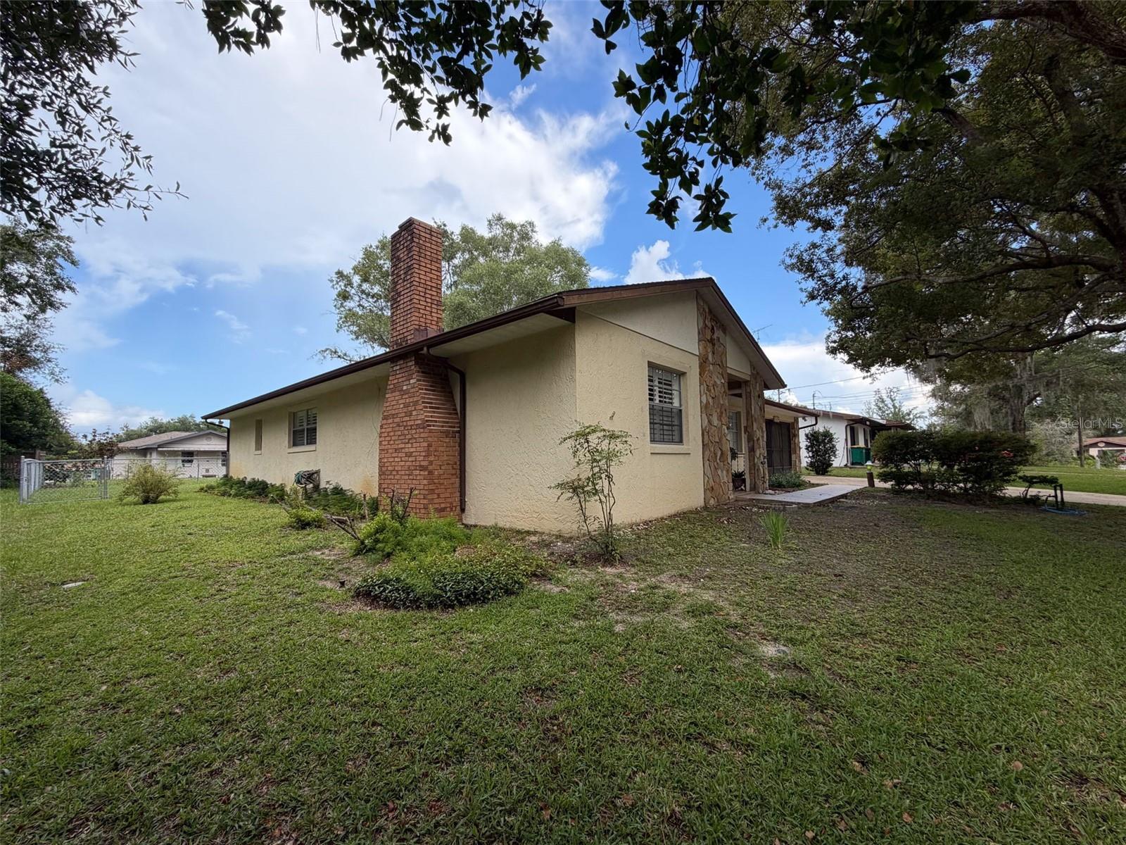 620 Whitney Ave Property Photo 66