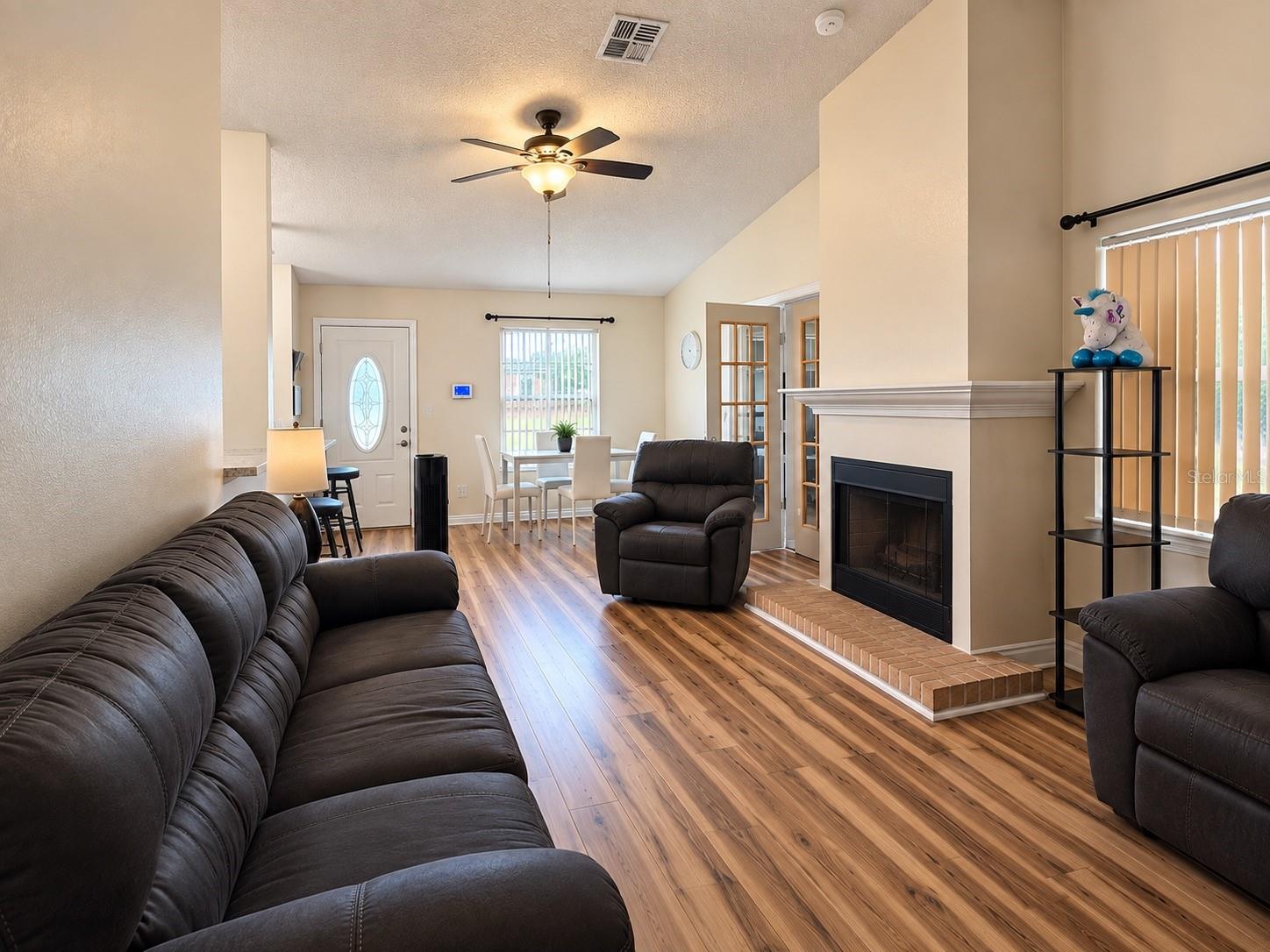 25 Spring Loop Cir Property Photo 6