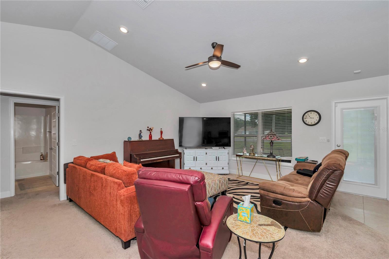 16 Spring Trl Property Photo 5