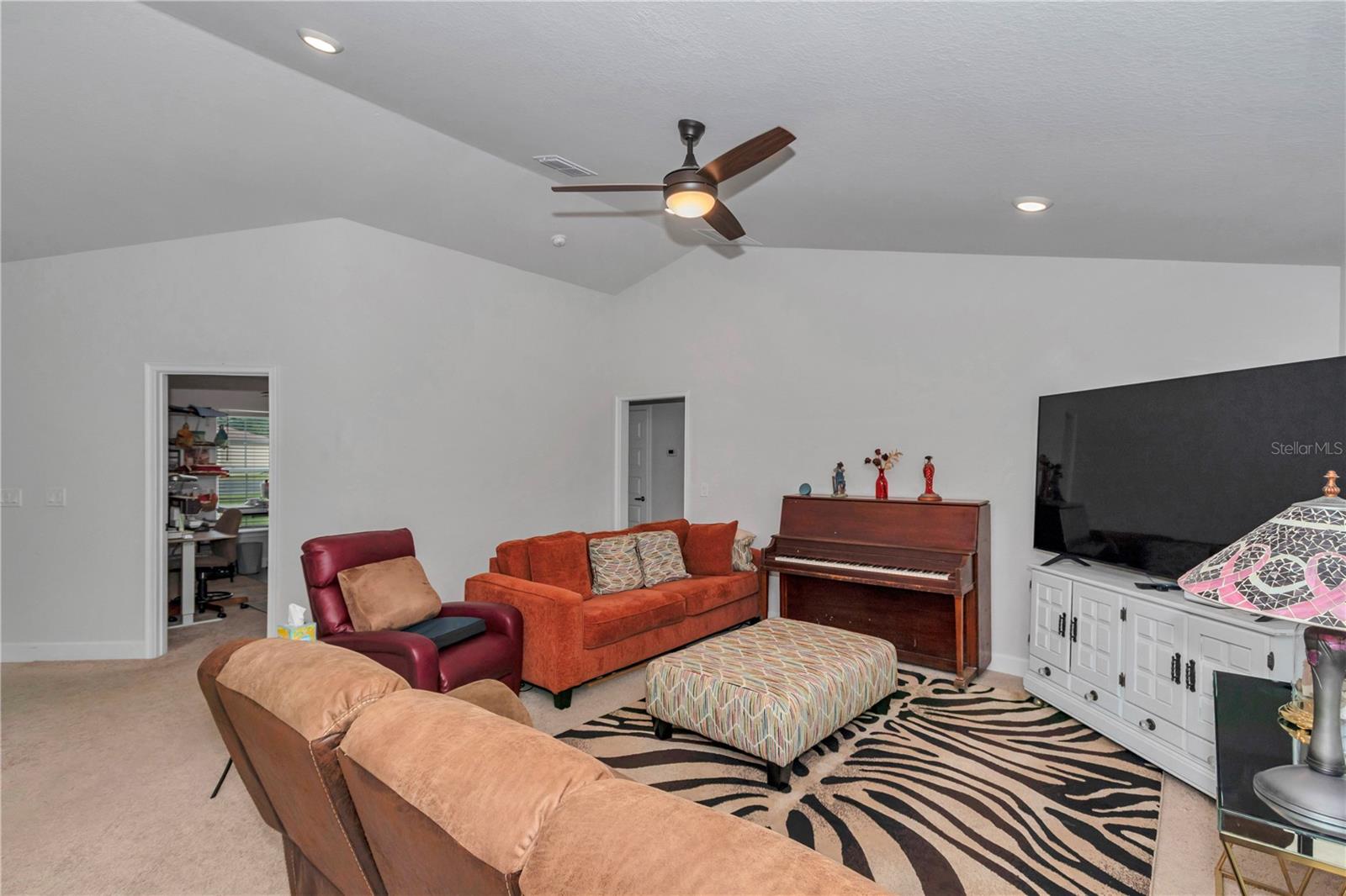 16 Spring Trl Property Photo 6