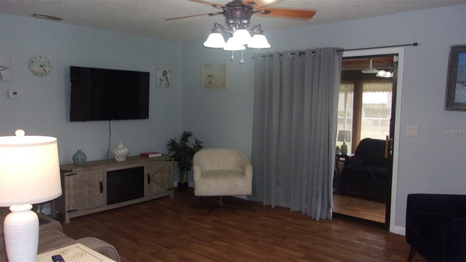 10043 Sw 89th Ct Property Photo 4