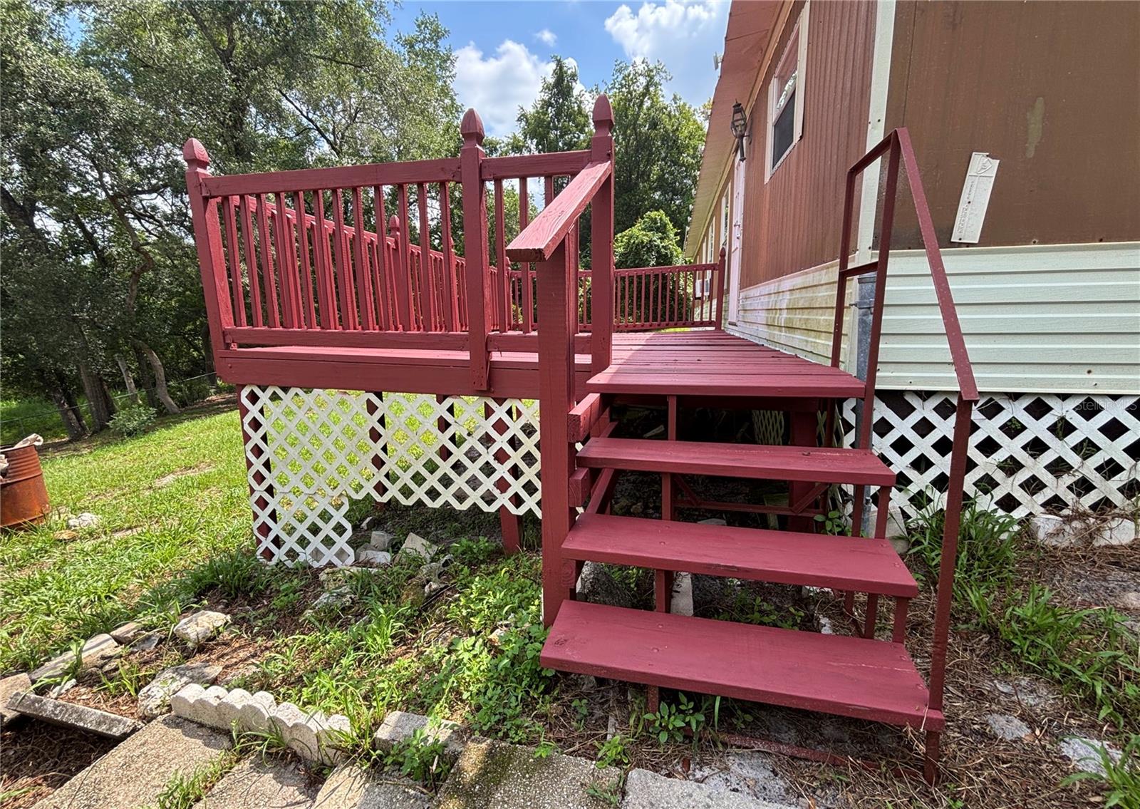 18225 Se 22nd Pl Property Photo 3