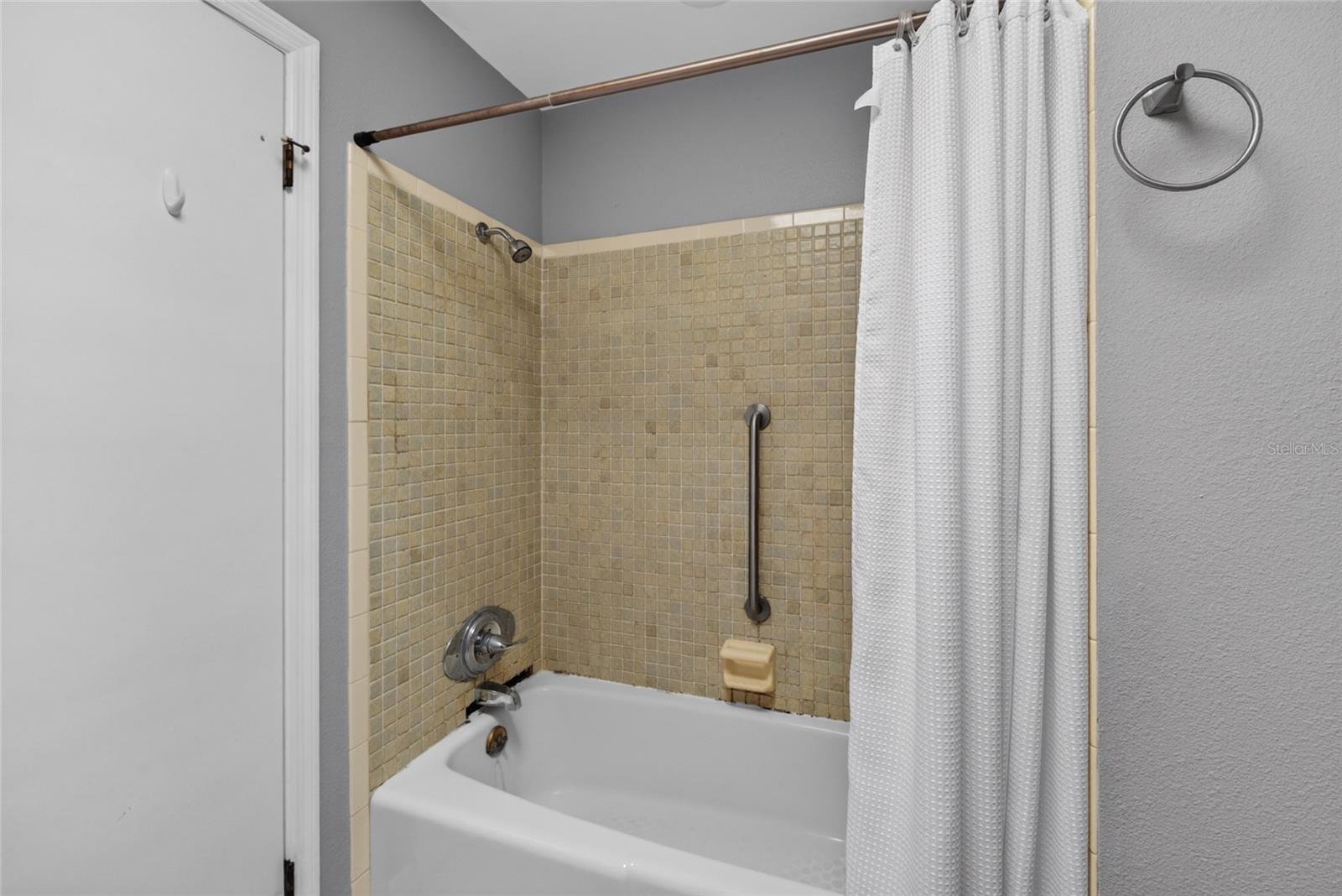 2145 Se 38th St Property Photo 25