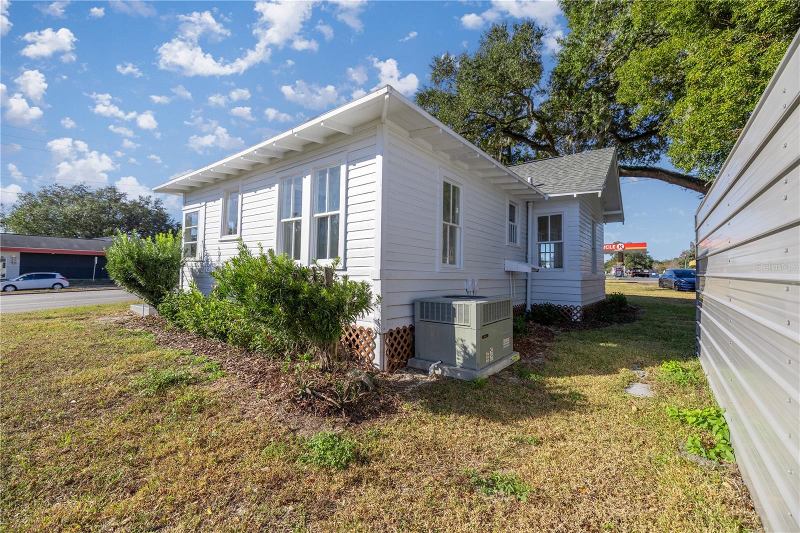 401 N Dixie Ave Property Photo 10