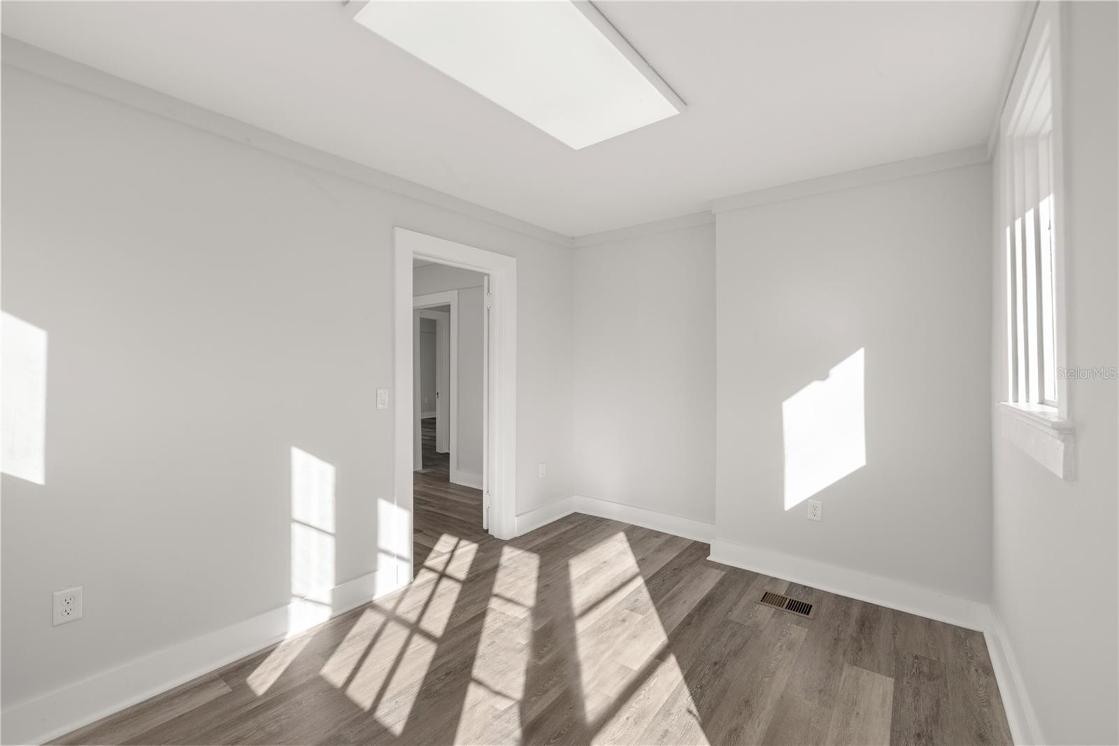 401 N Dixie Ave Property Photo 19