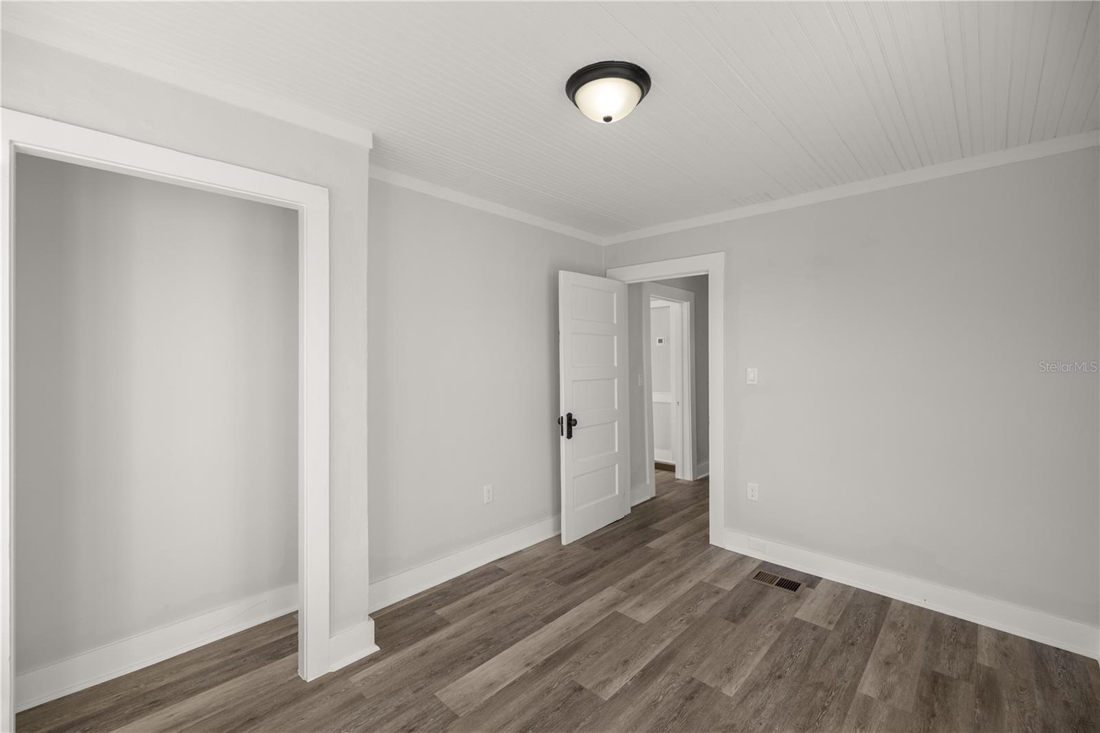 401 N Dixie Ave Property Photo 22