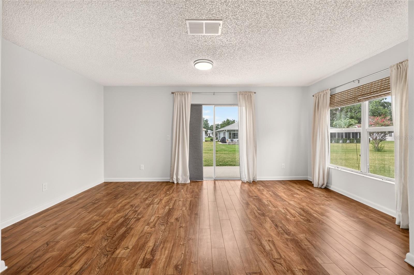 9469 Sw 93rd Loop Property Photo 11