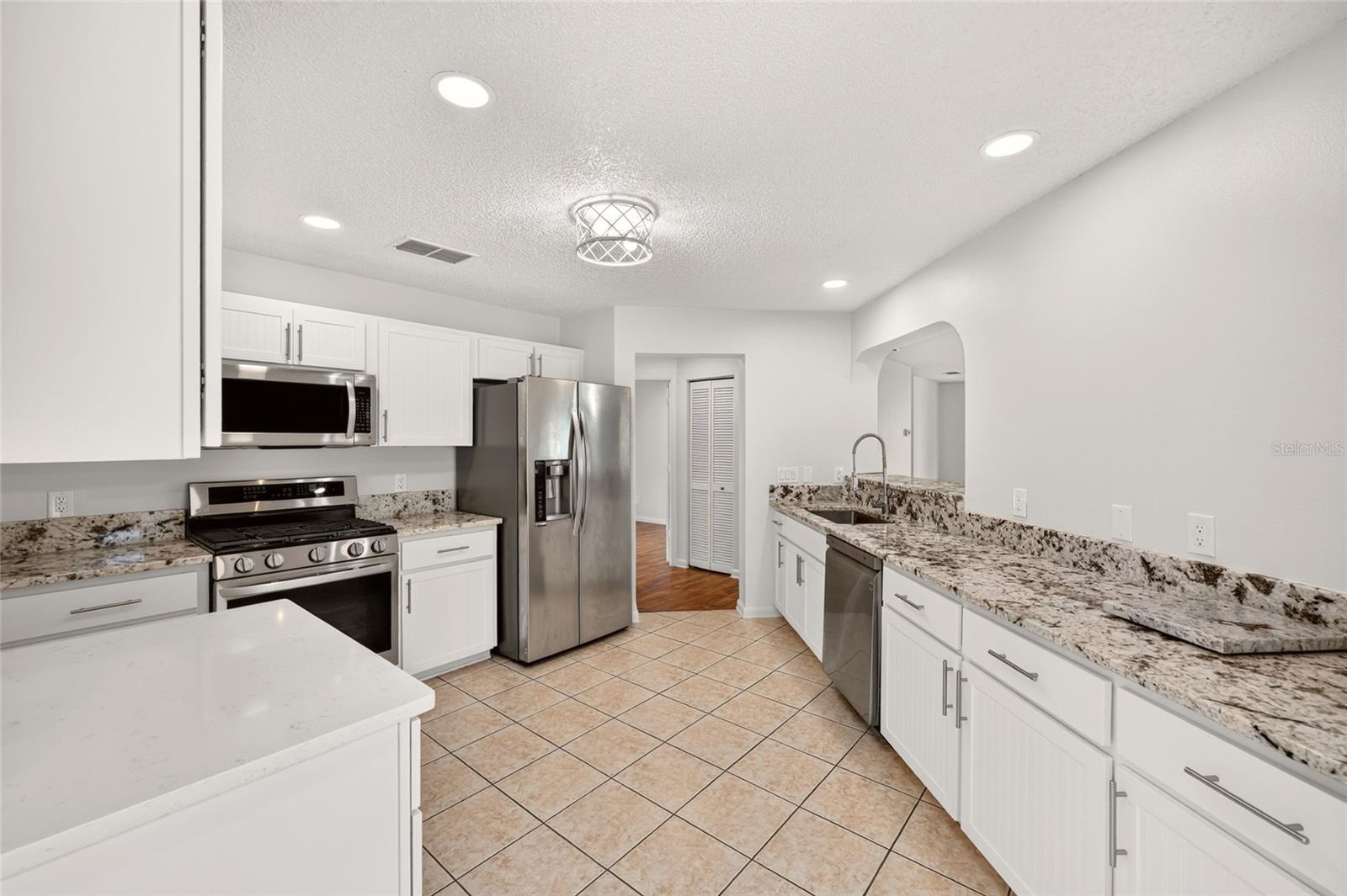 9469 Sw 93rd Loop Property Photo 17