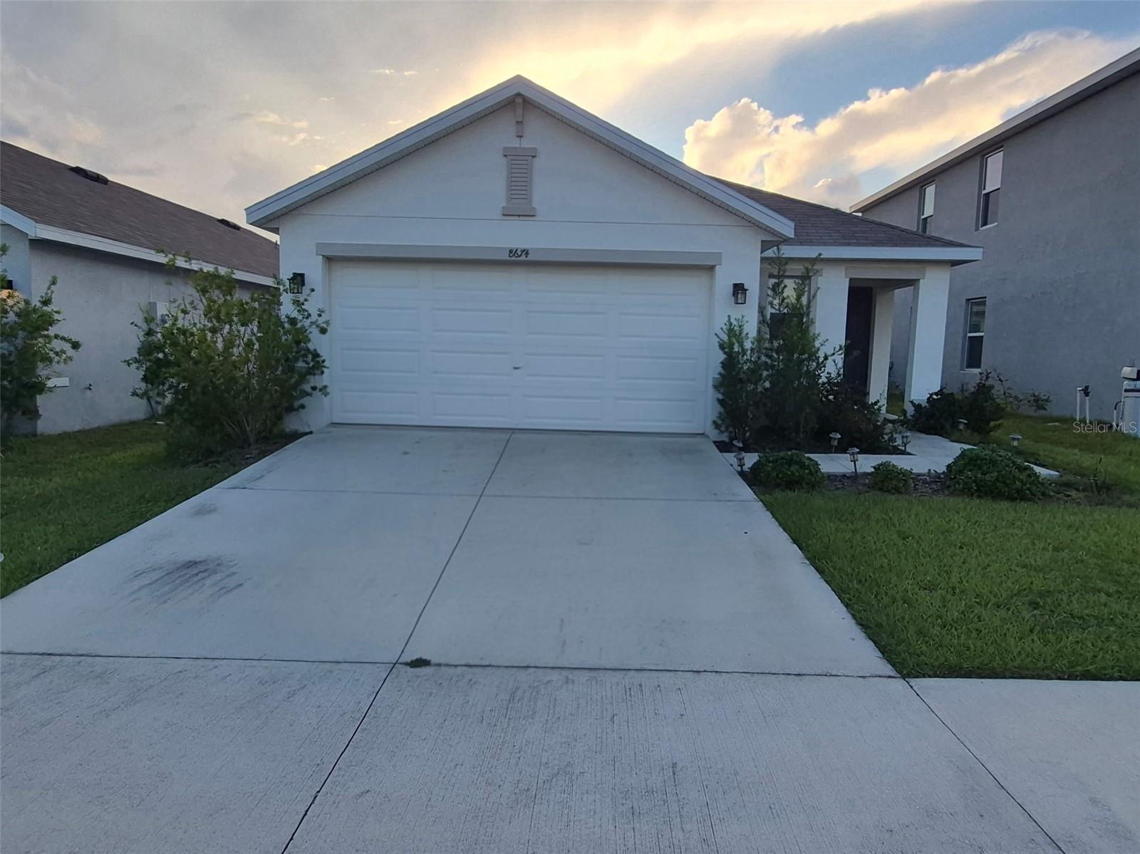 8674 SW 46TH AVE Property Photo 1