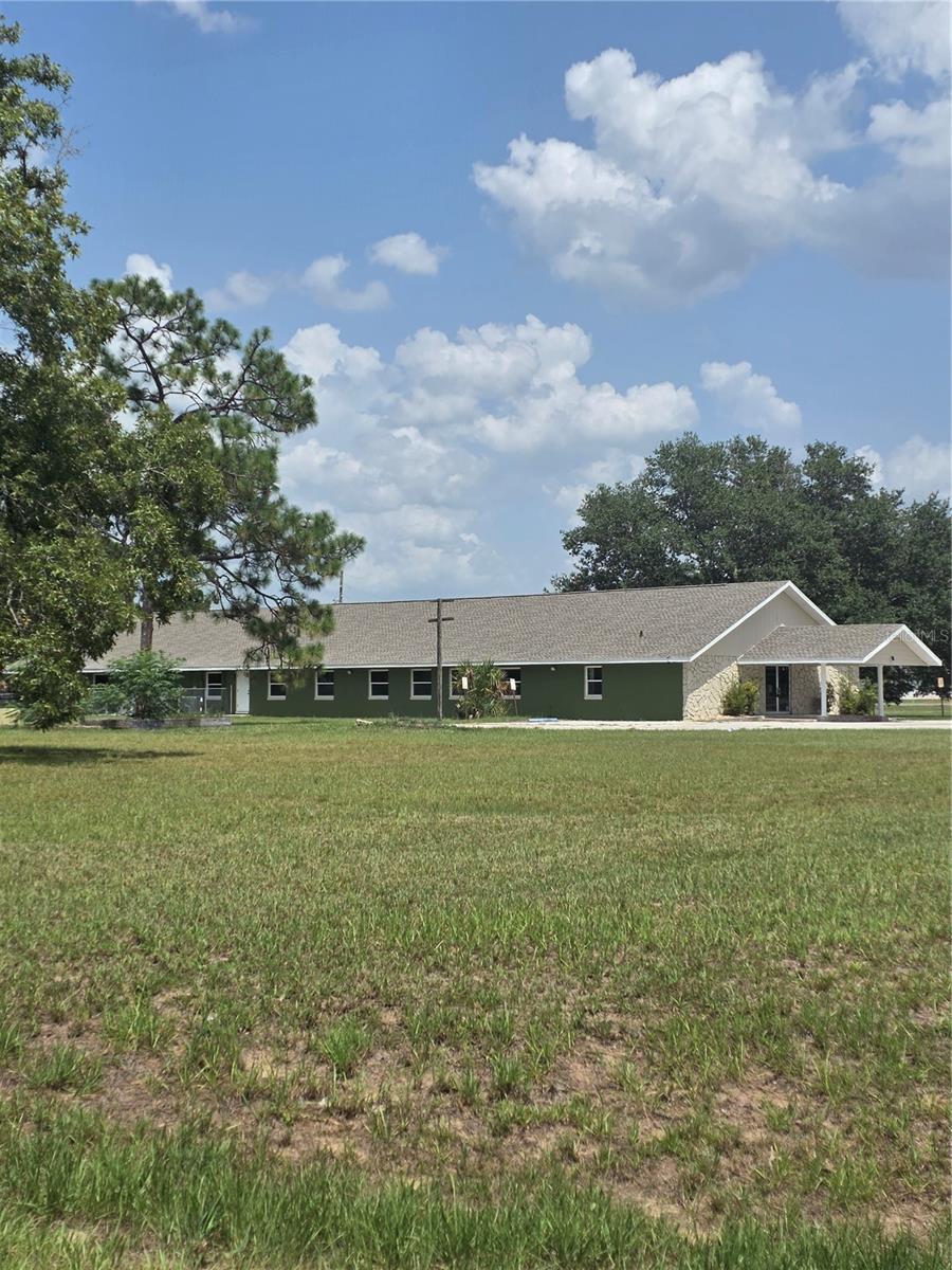 484 Emerald Rd Property Photo 3