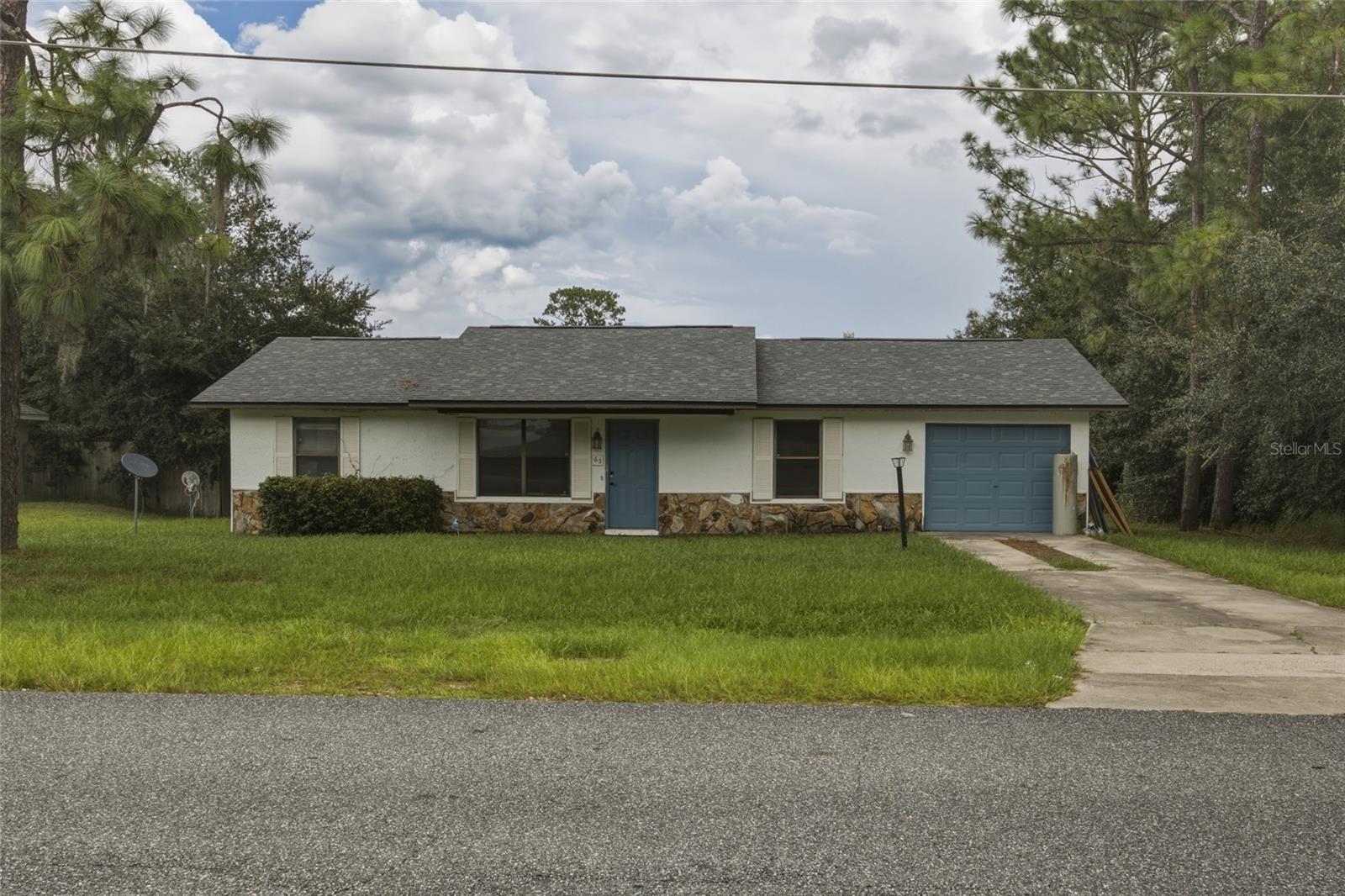 65 PINE TRCE Property Photo 1