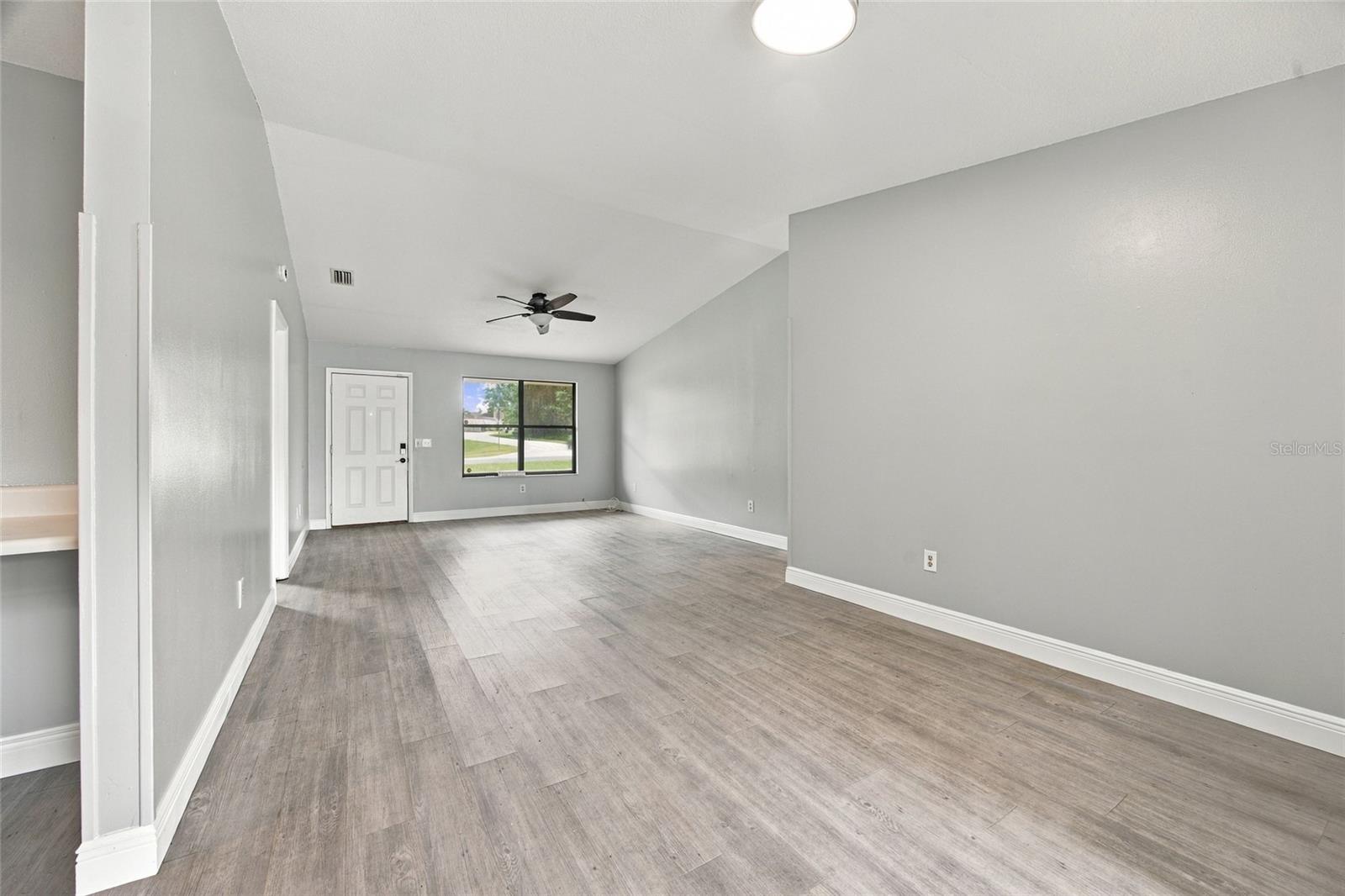 65 Pine Trce Property Photo 5