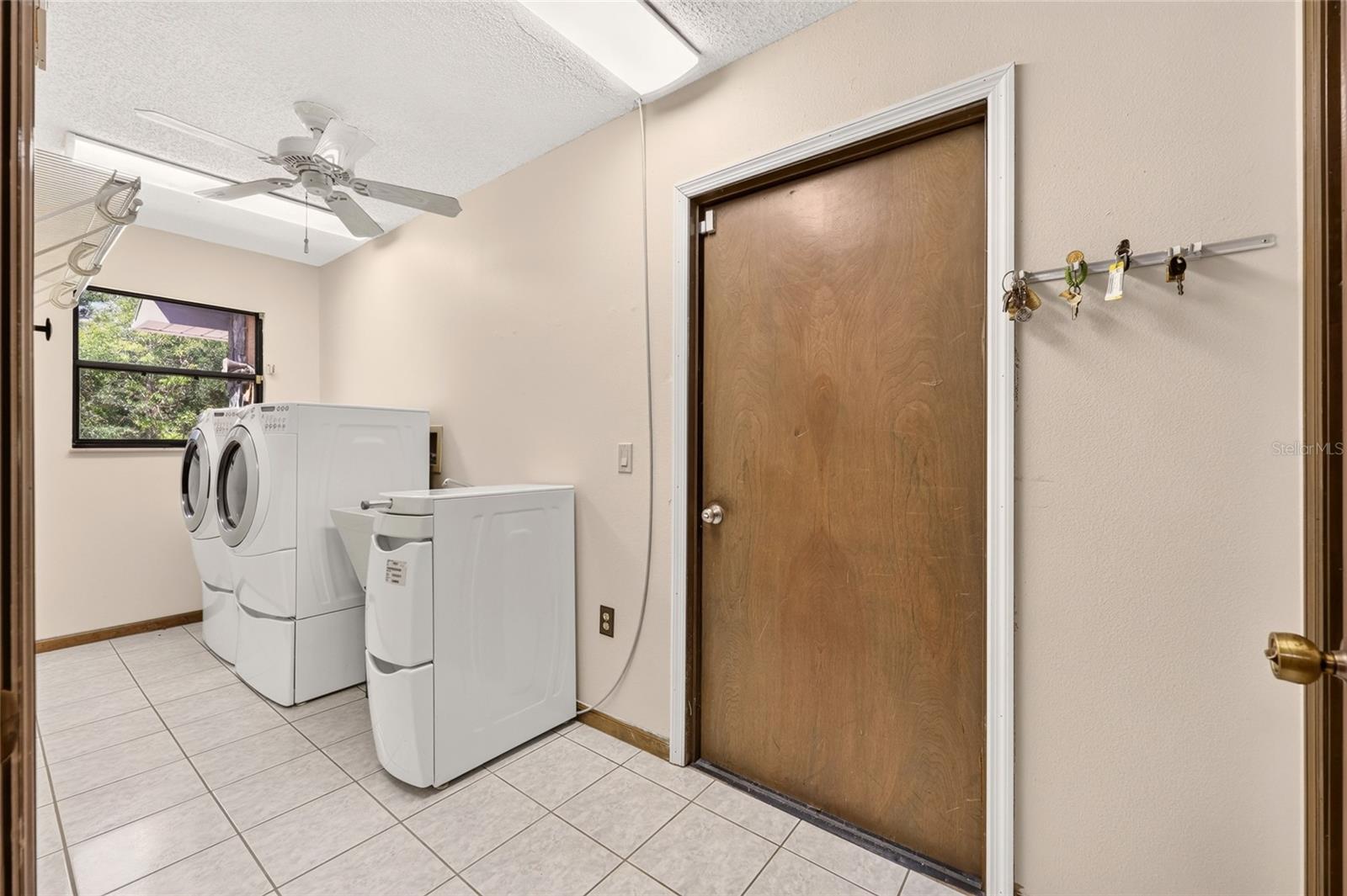 6520 W Candier Ct Property Photo 41