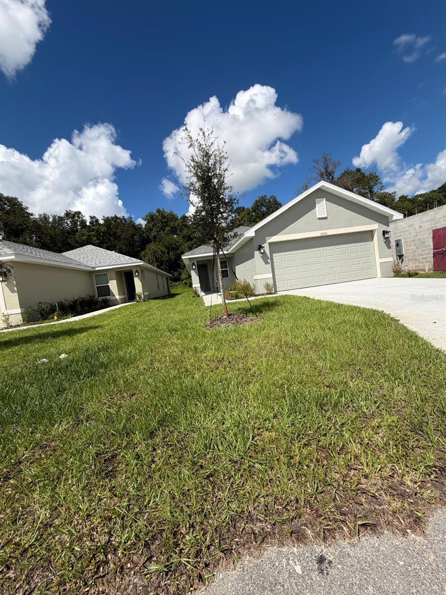 2230 Nw 23rd Loop Property Photo 1