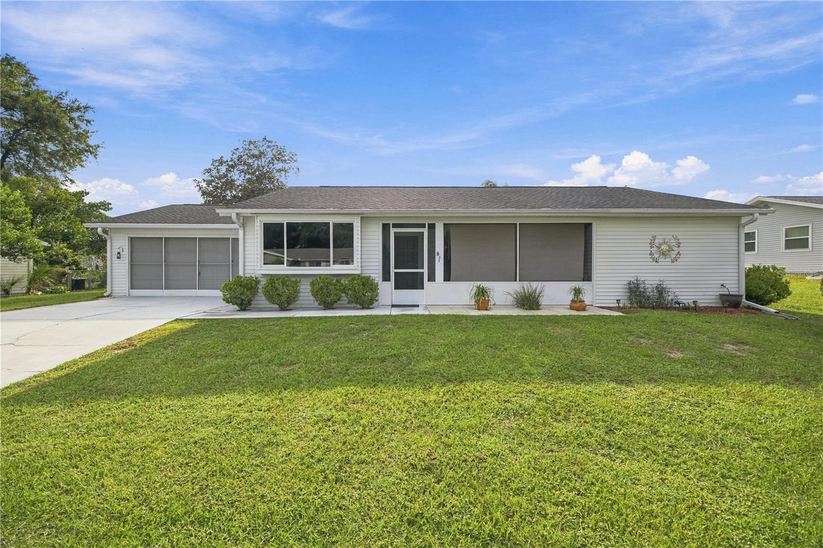 10904 SW 83RD AVE Property Photo 1
