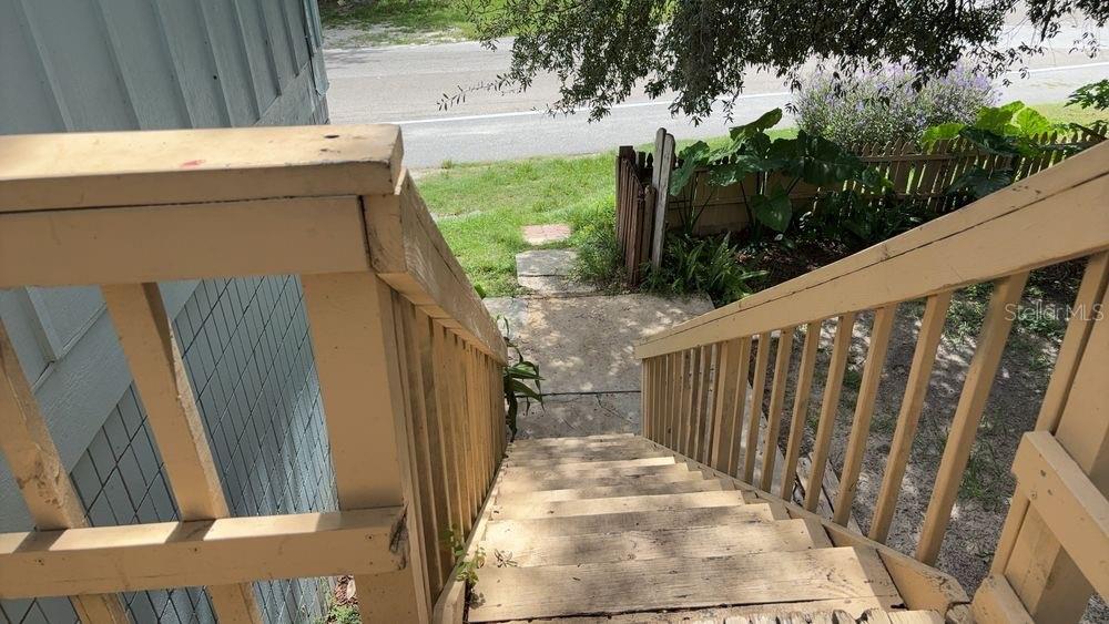 2404 Sw 31 Pl #6 & 7 Property Photo 2