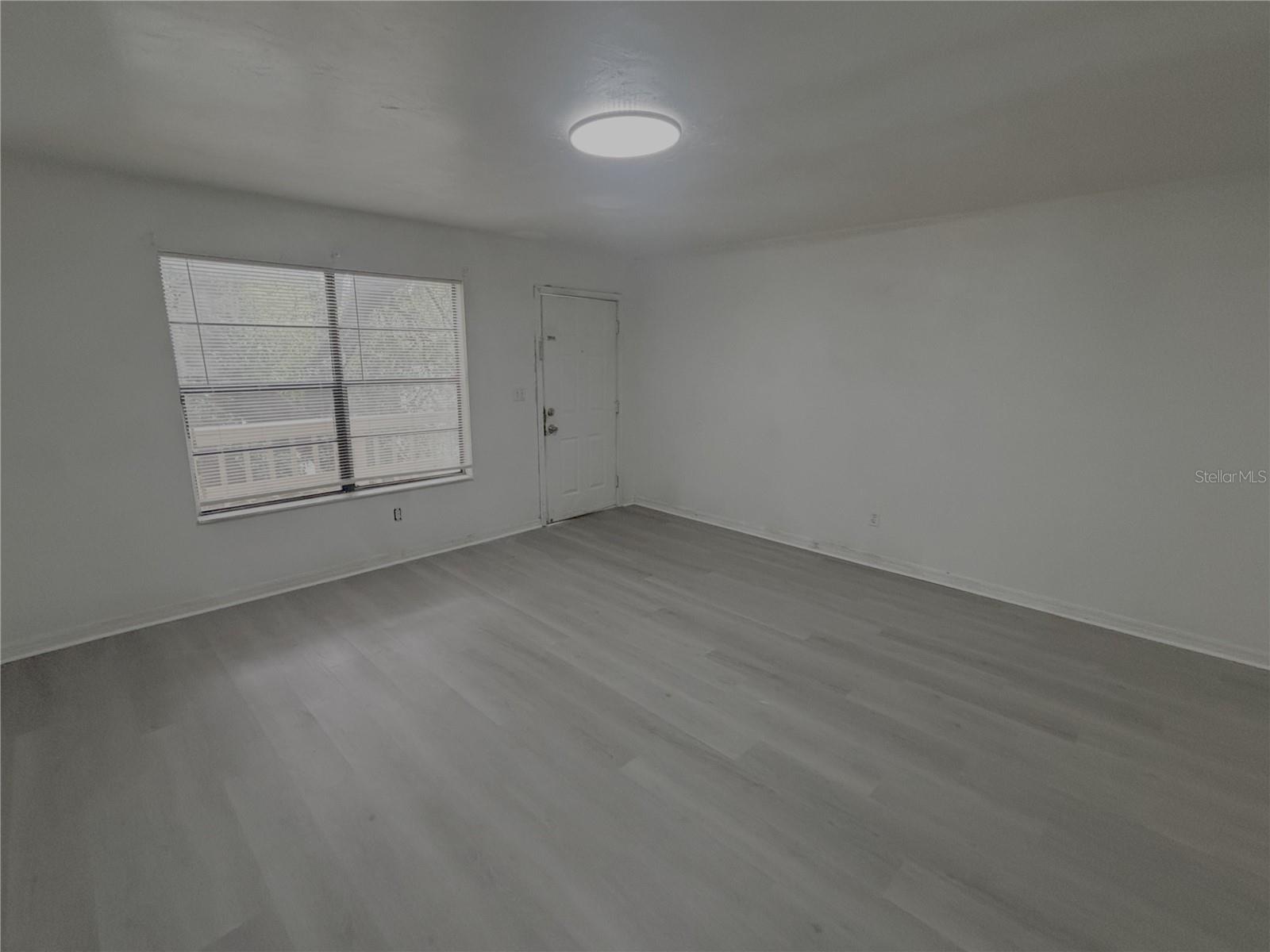 2404 Sw 31 Pl #6 & 7 Property Photo 6