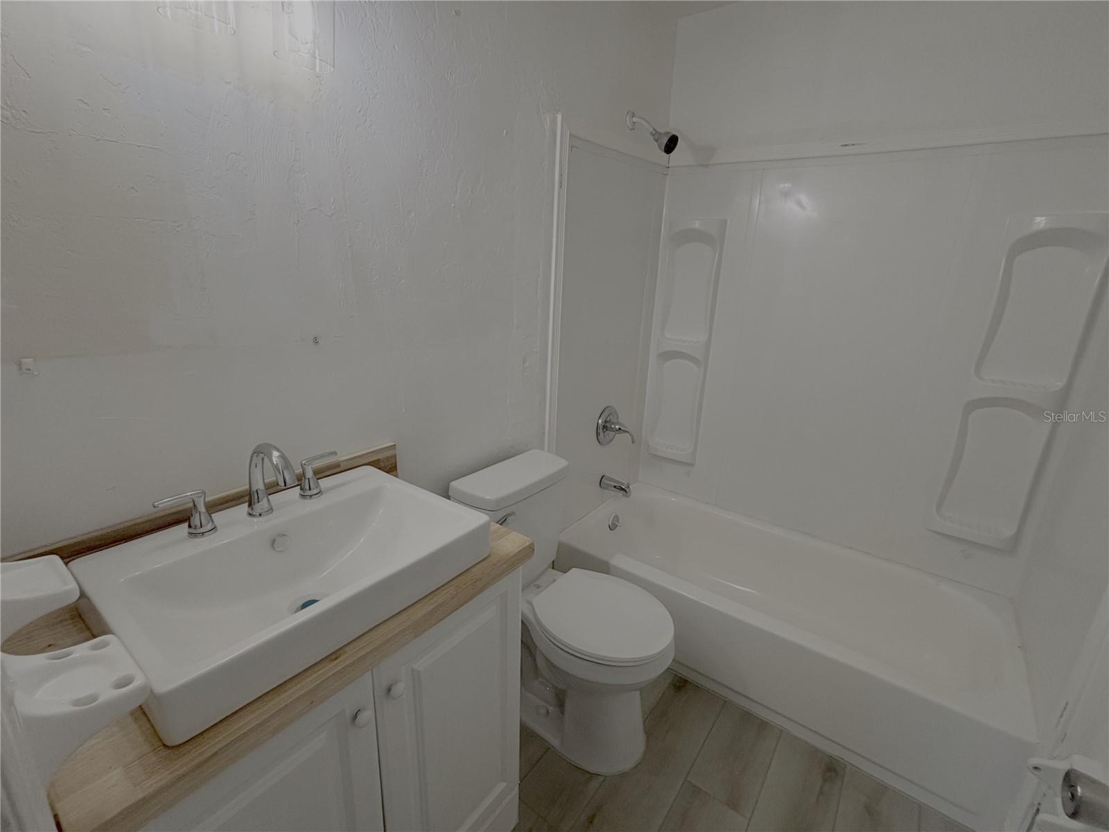 2404 Sw 31 Pl #6 & 7 Property Photo 14