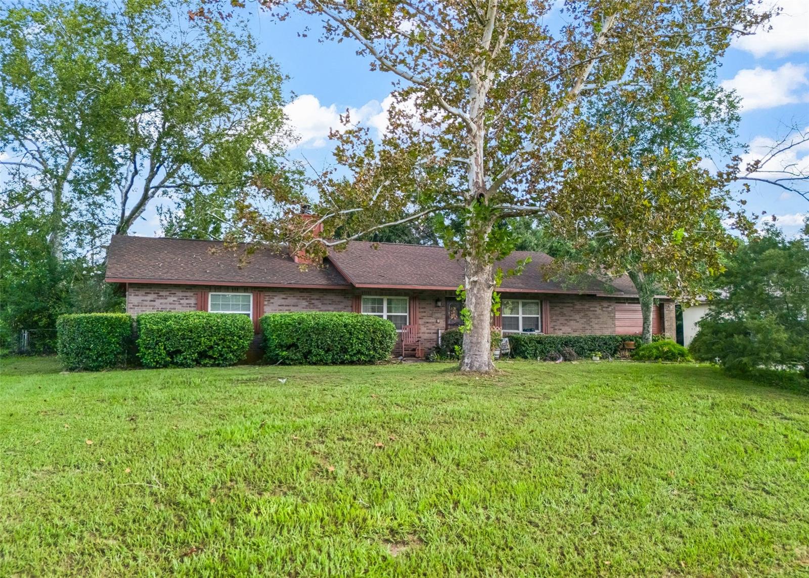 2677 Ne 60th Ln Property Photo 4