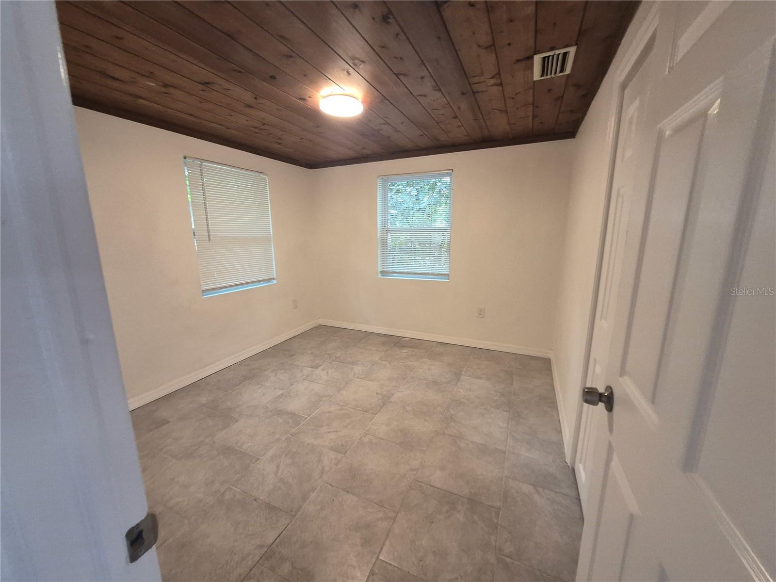 3301 Ne 16th Ct Property Photo 5