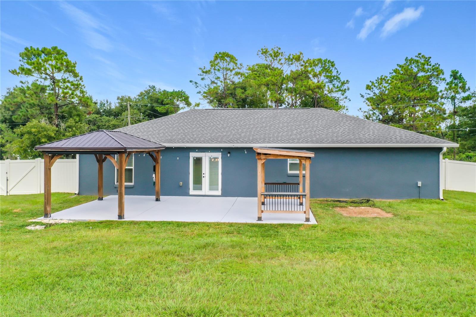 523 Bahia Circle Ter Property Photo 10