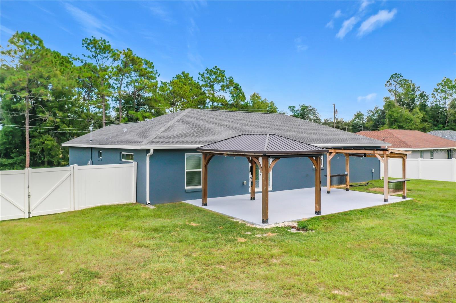 523 Bahia Circle Ter Property Photo 12