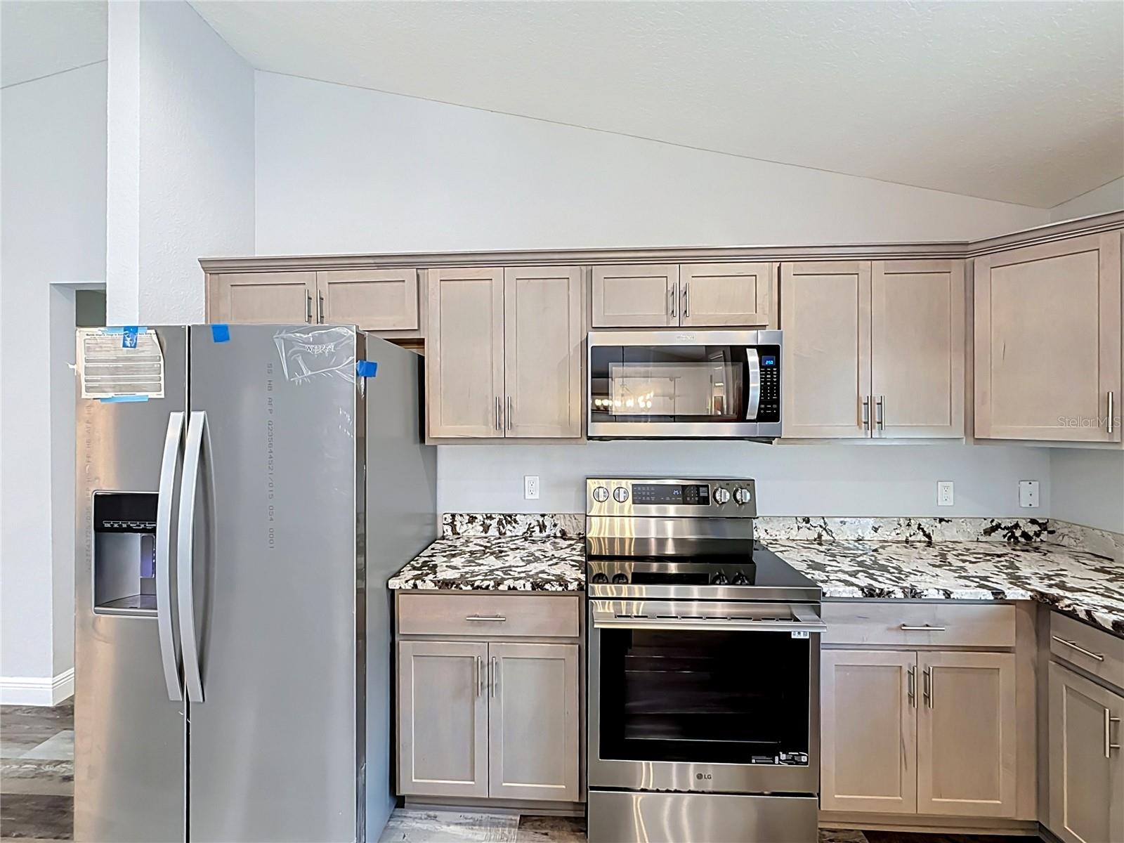 523 Bahia Circle Ter Property Photo 23