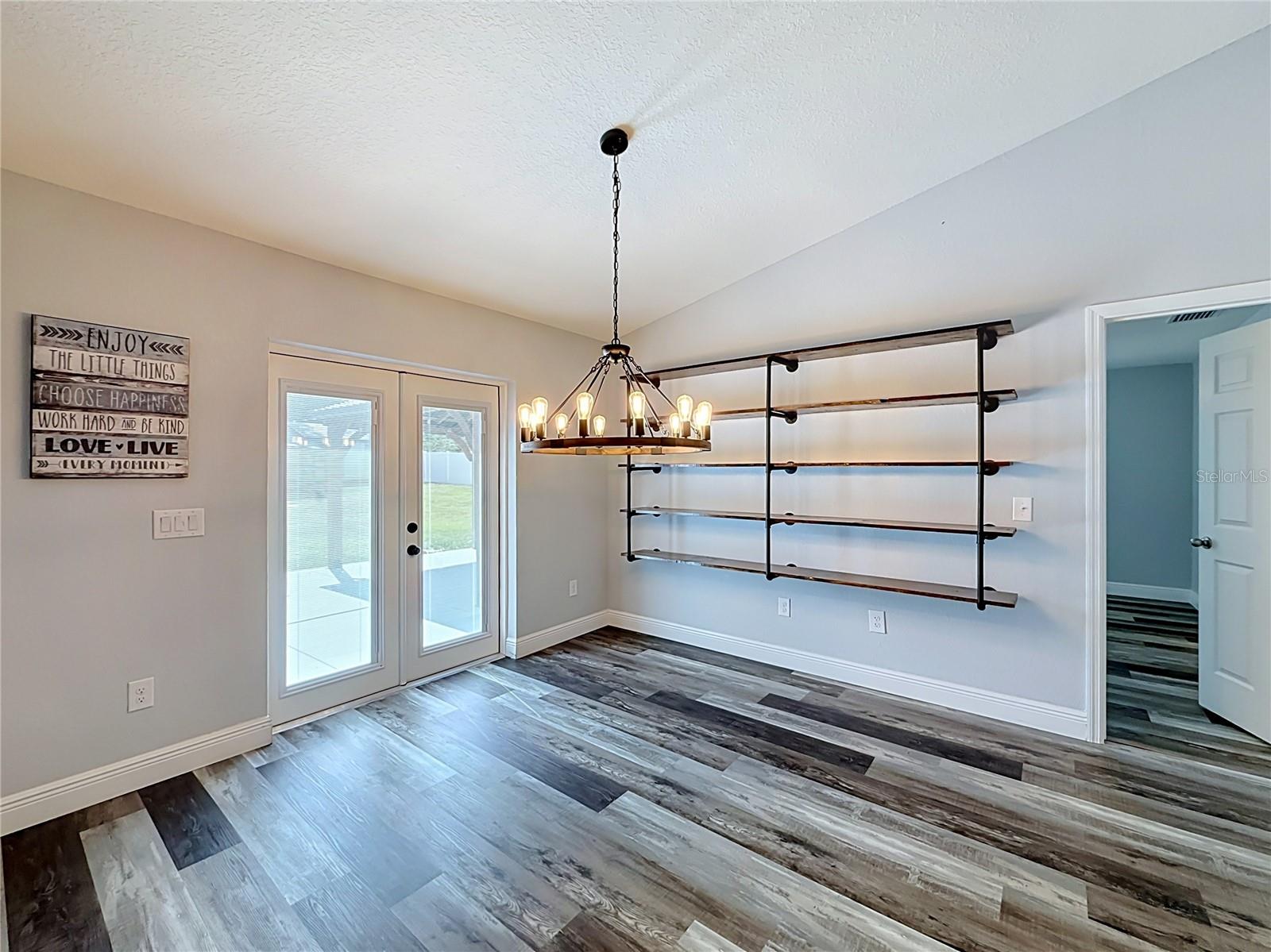 523 Bahia Circle Ter Property Photo 26