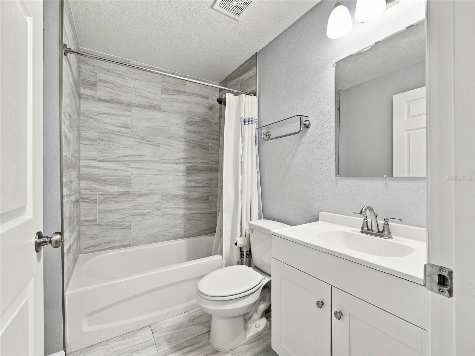 1658 Ne 162nd Pl Property Photo 17