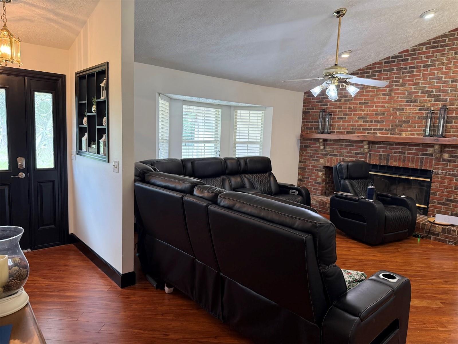 5765 Ne 5th Ter Property Photo 8