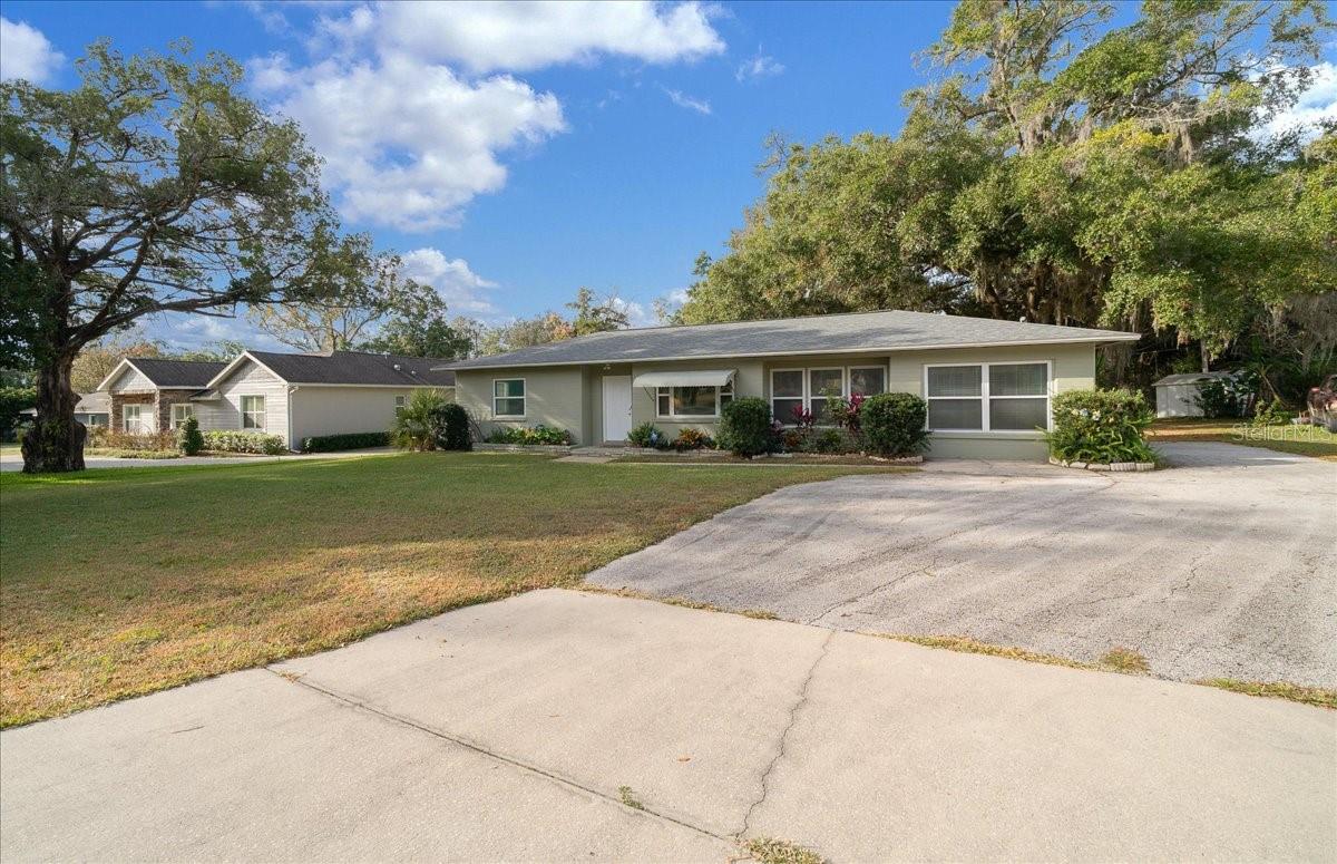 2810 Se Lake Weir Ave Property Photo 7