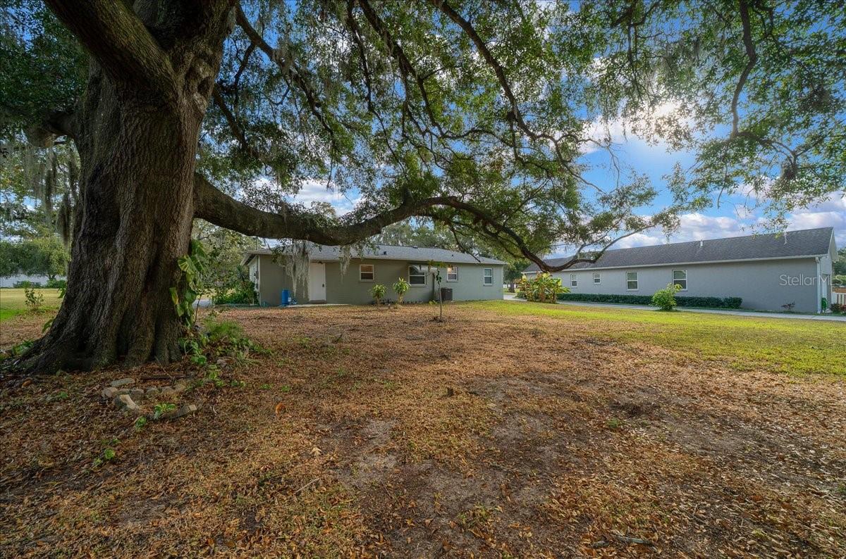 2810 Se Lake Weir Ave Property Photo 13
