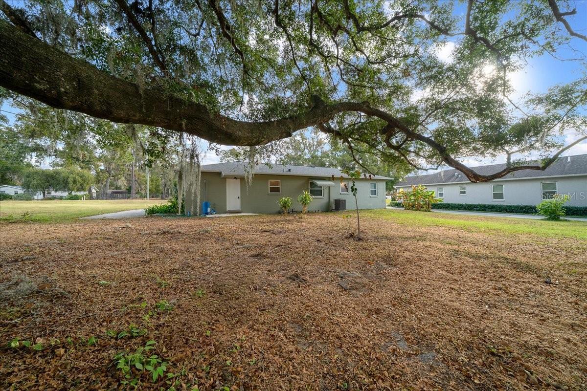 2810 Se Lake Weir Ave Property Photo 14