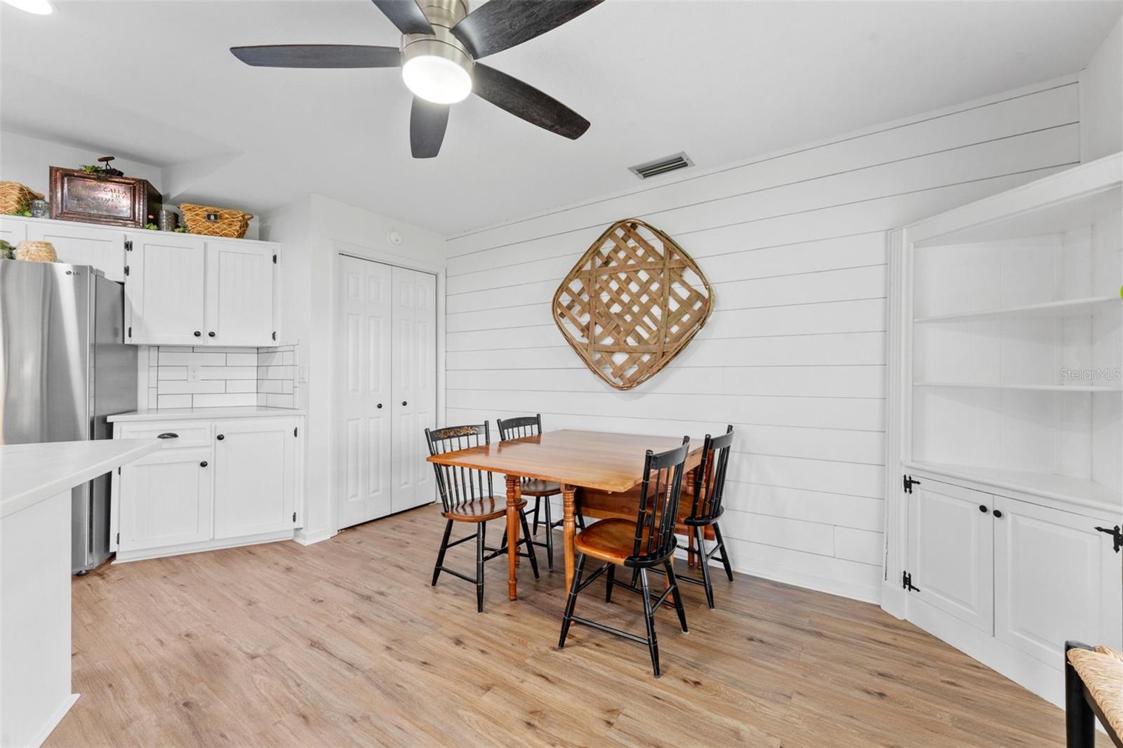 8428 Elgrove St Property Photo 17