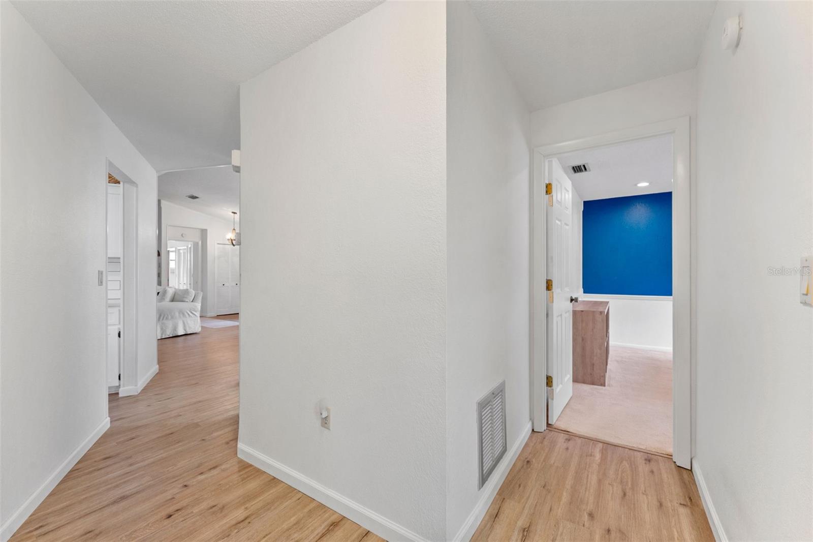 8428 Elgrove St Property Photo 20